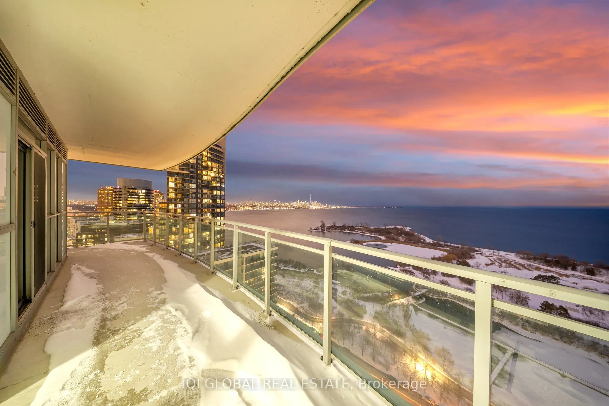 33 Shore Breeze Drive, #2509