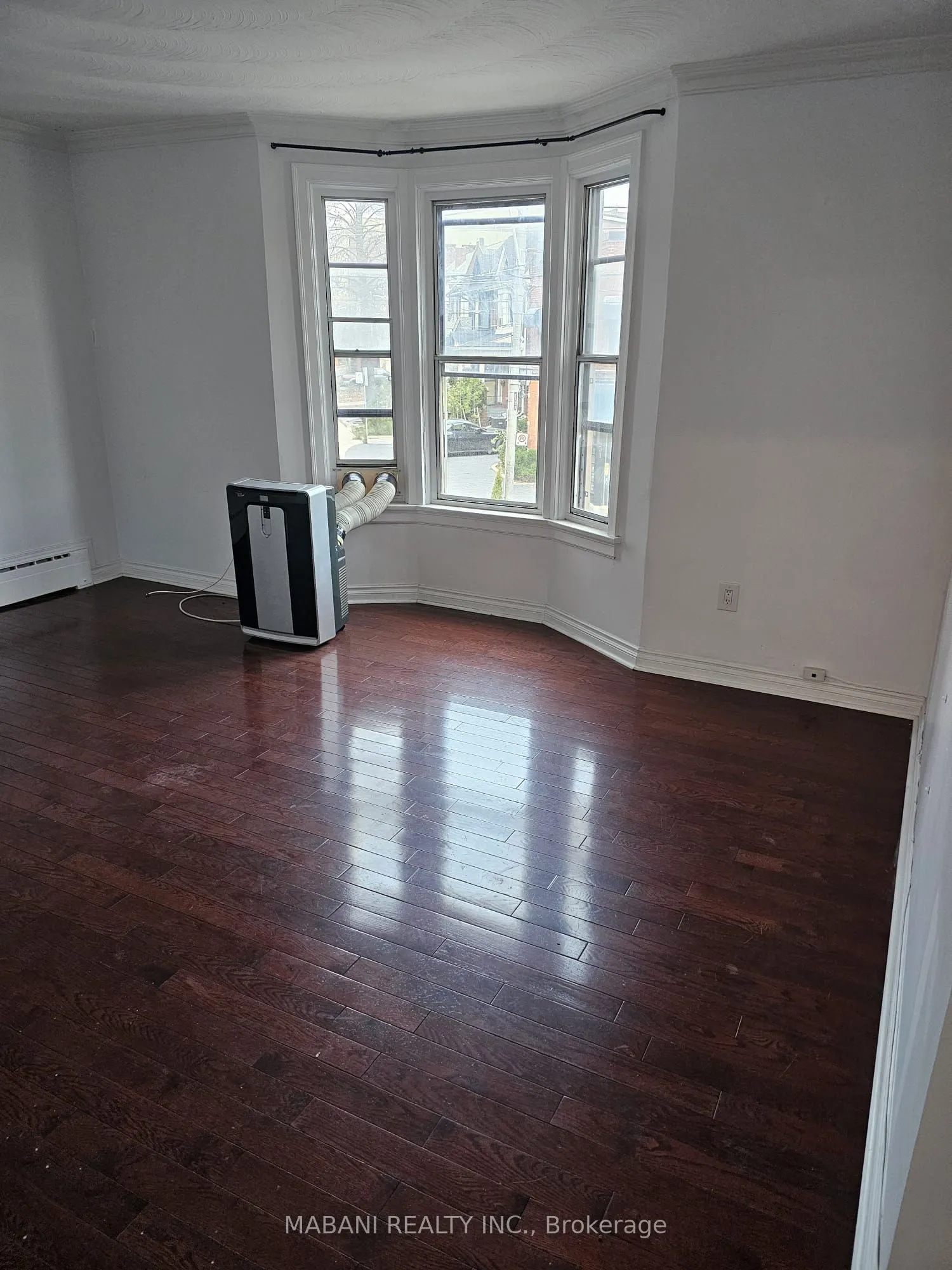 414 Roncesvalles Avenue, #2
