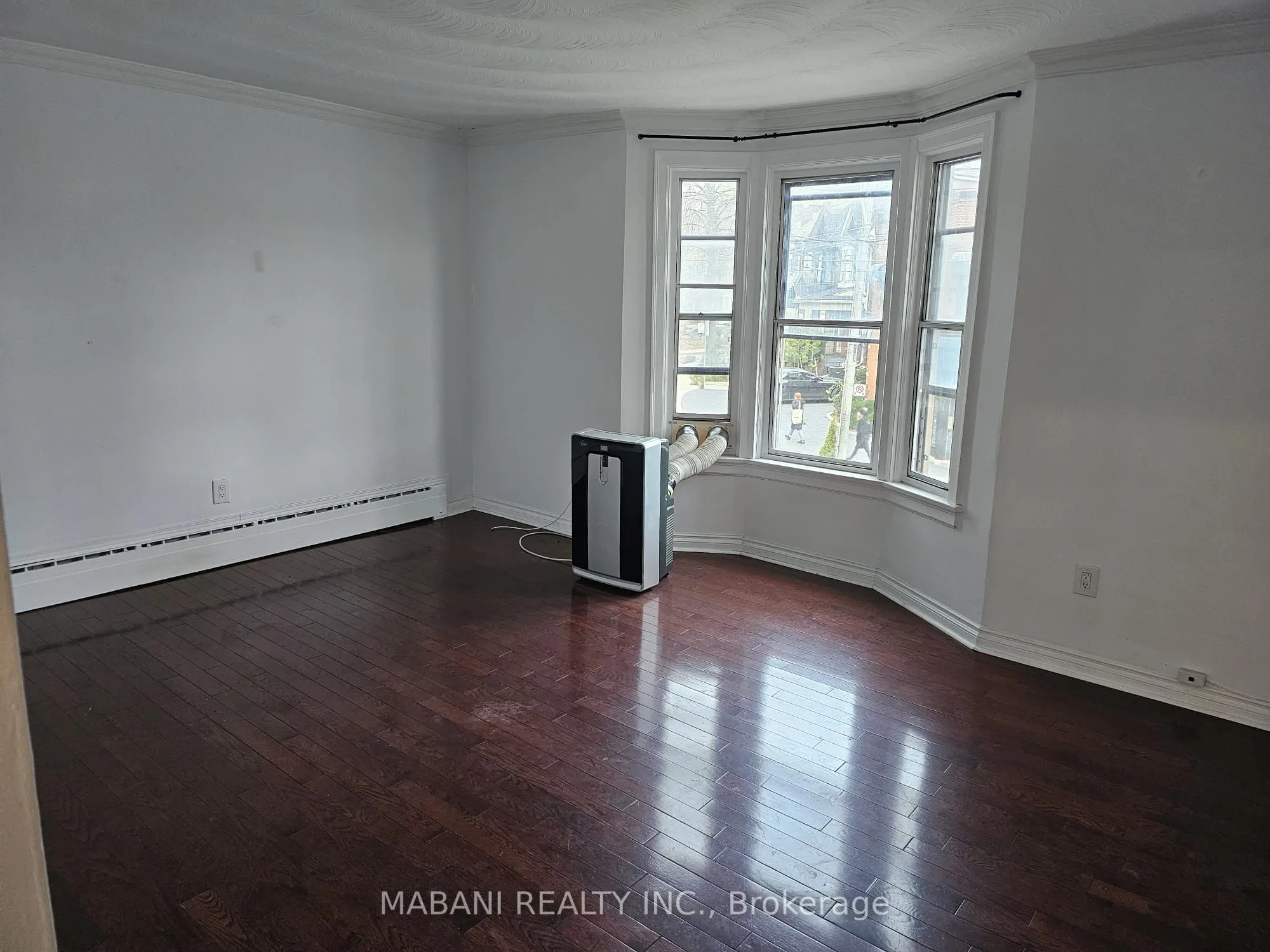 414 Roncesvalles Avenue, #2