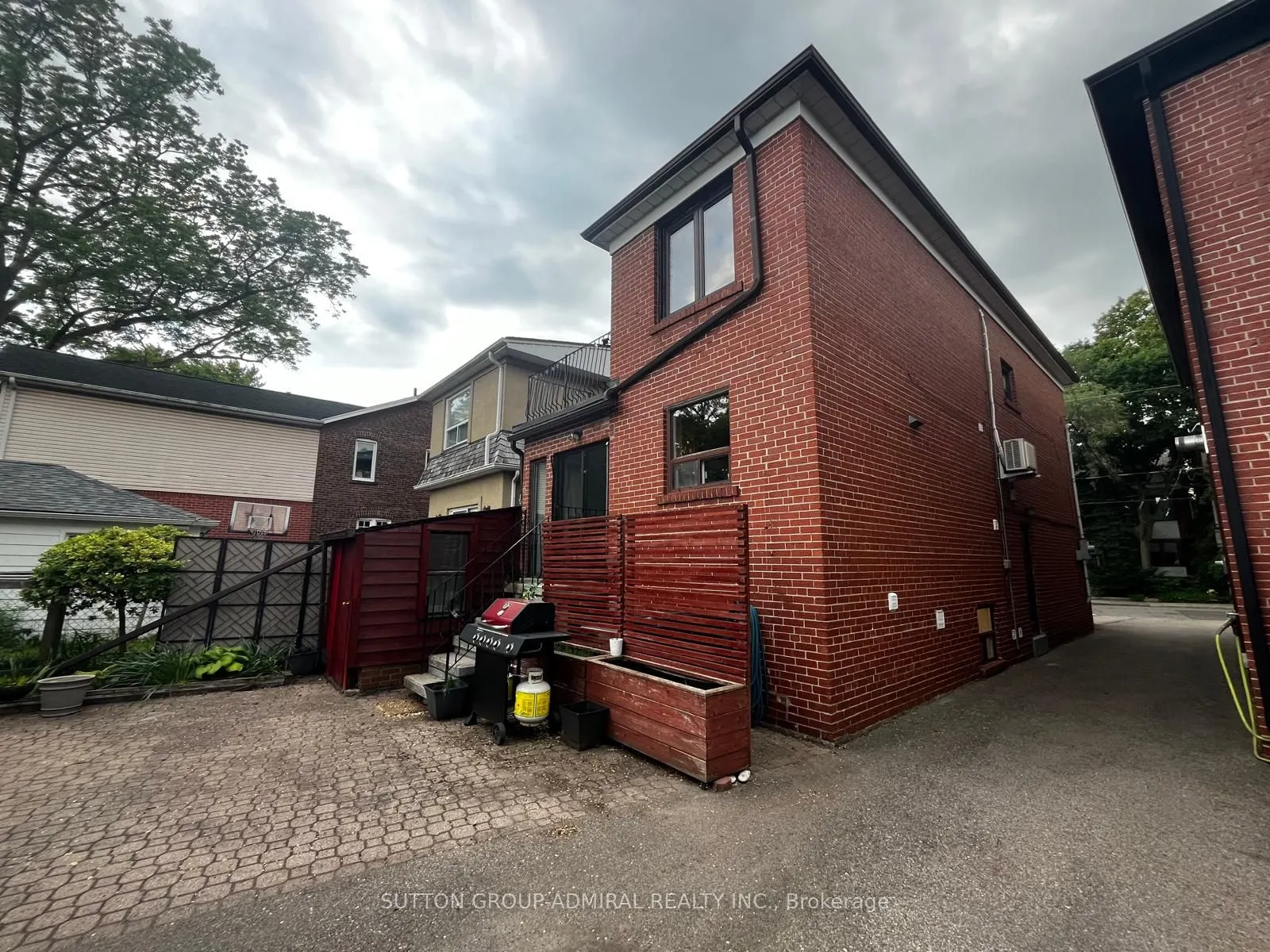 137 Evelyn Avenue