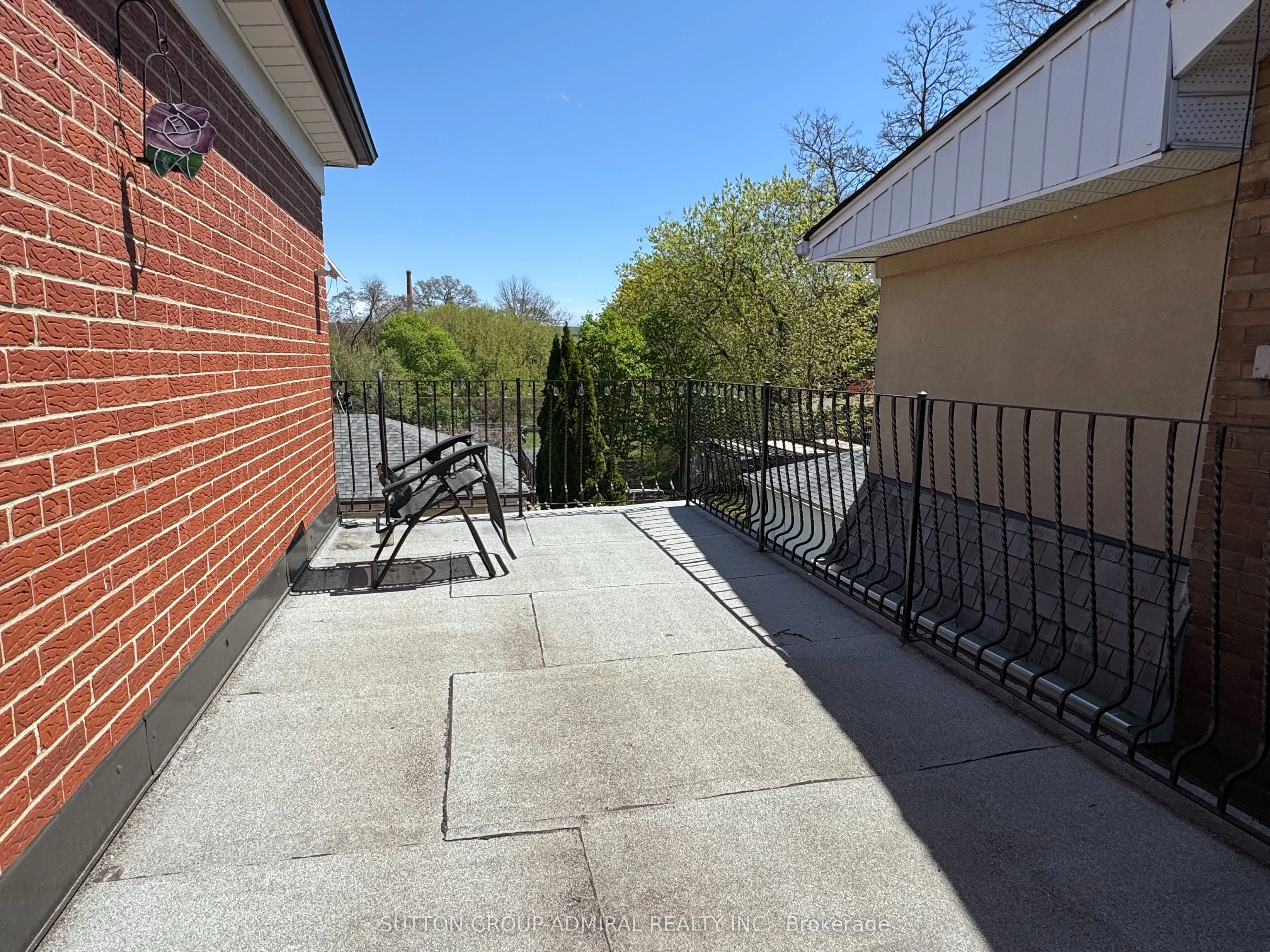137 Evelyn Avenue