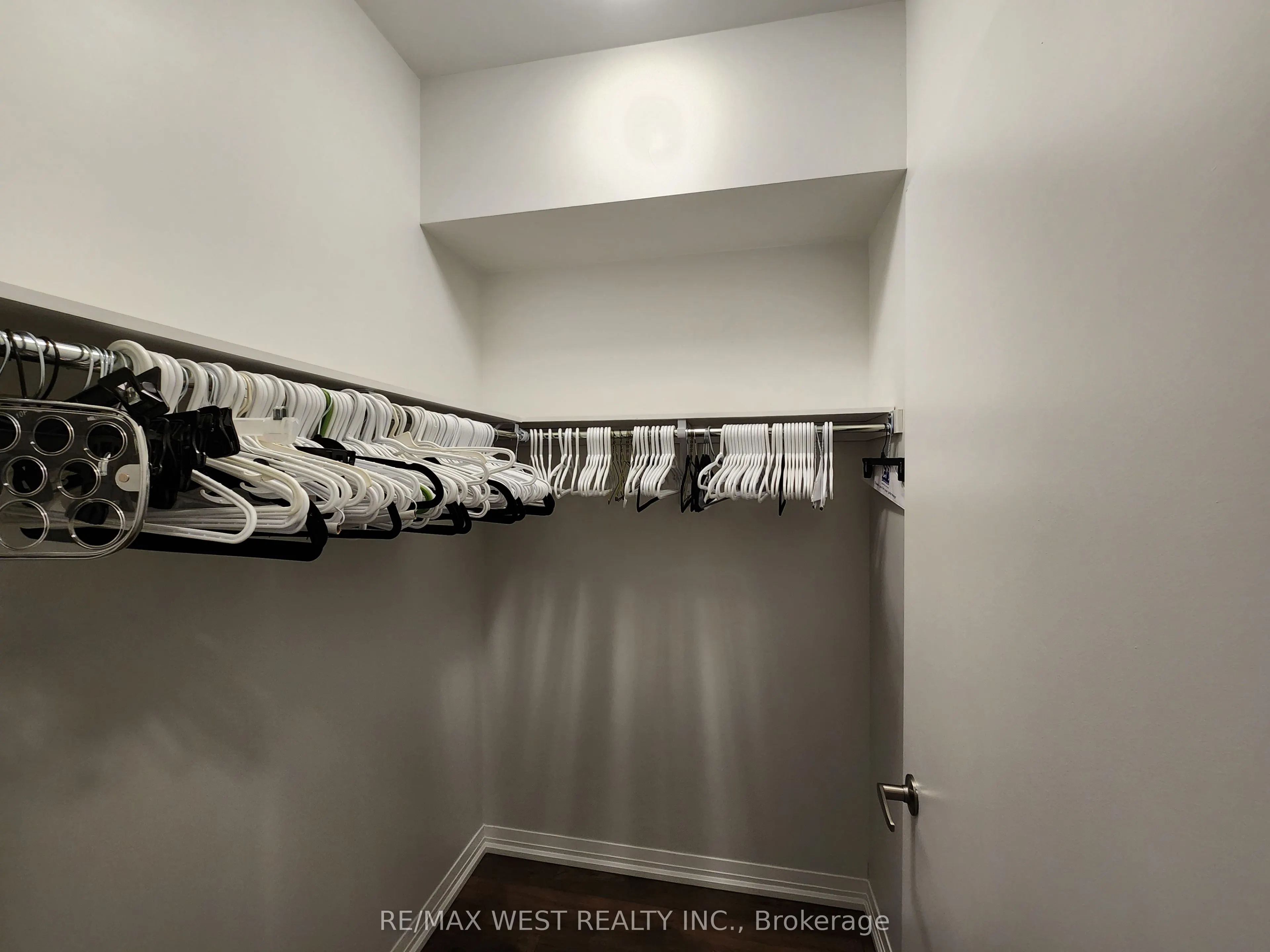 1165 Journeyman Lane, #215