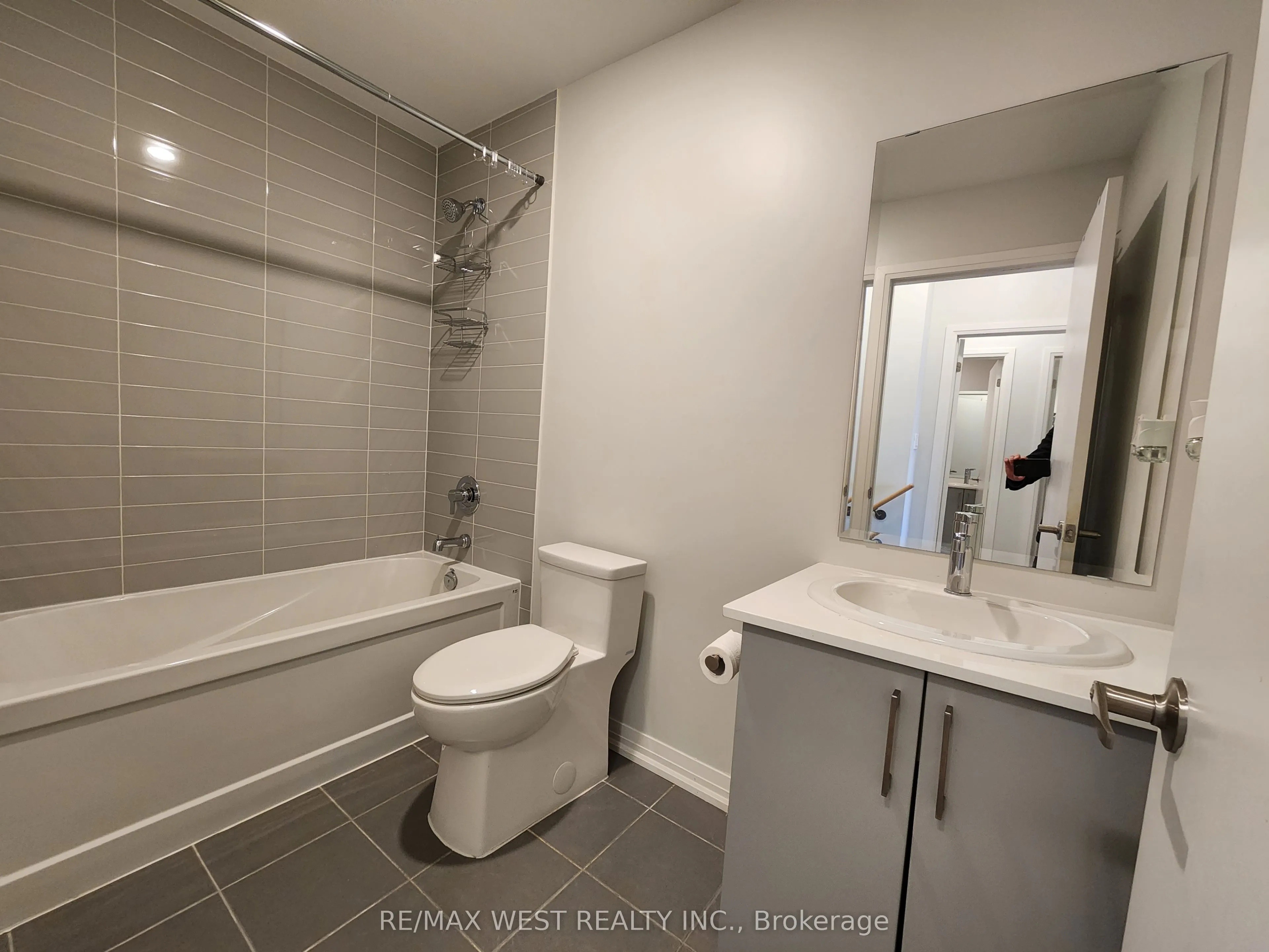 1165 Journeyman Lane, #215