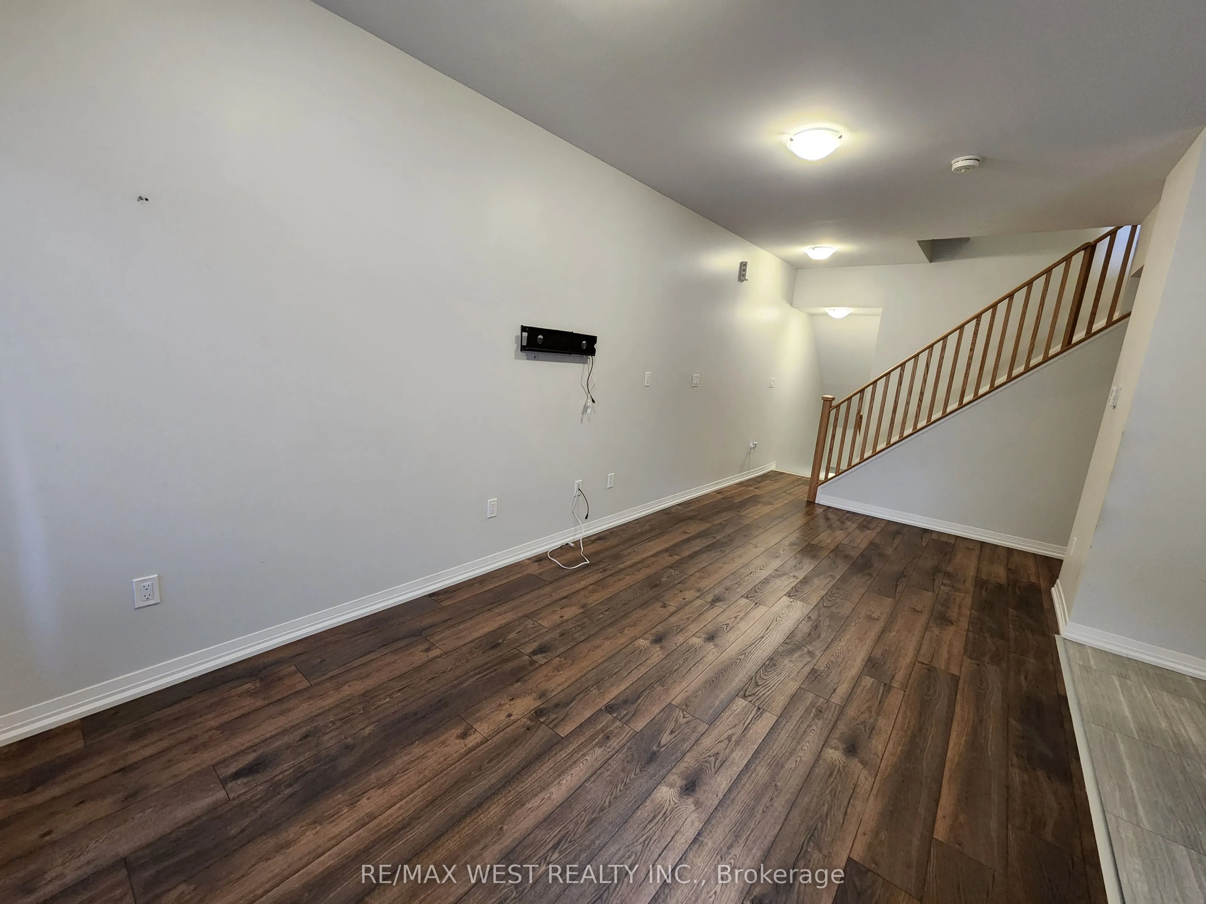 1165 Journeyman Lane, #215