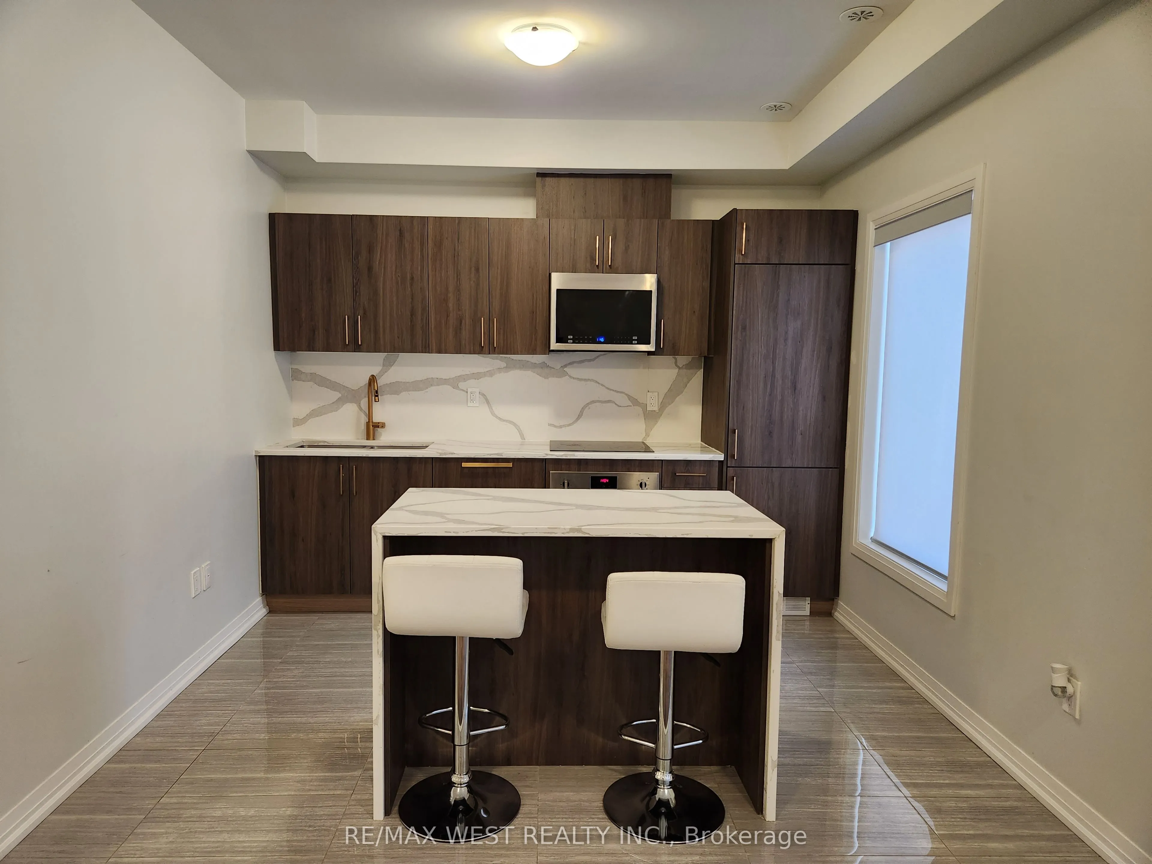1165 Journeyman Lane, #215
