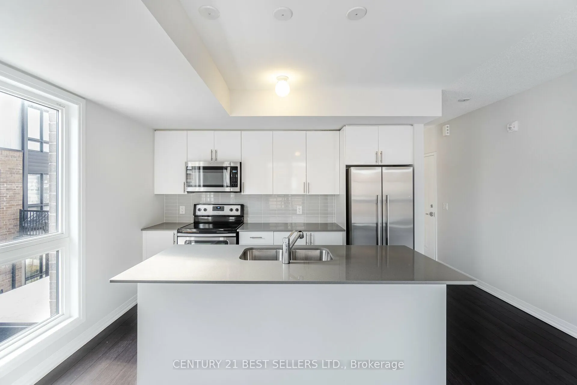 1208 Main Street E #201