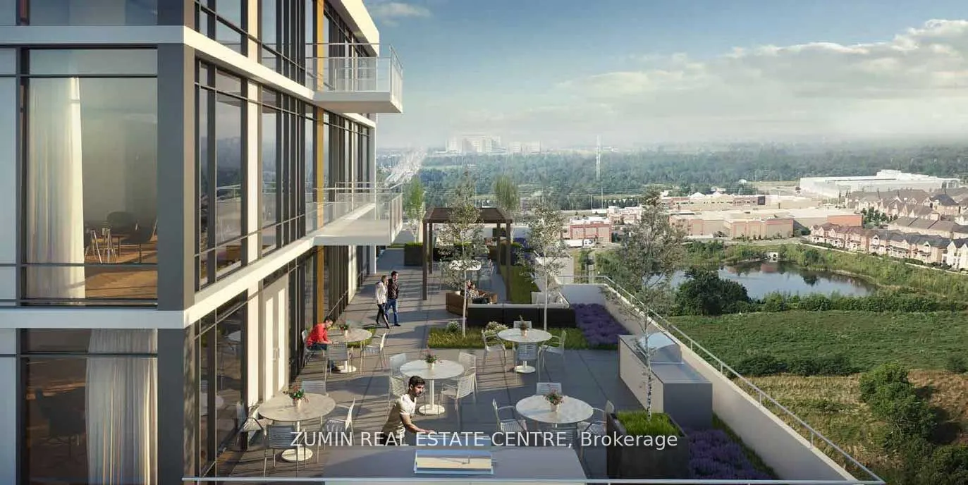 395 Dundas Street W, #825