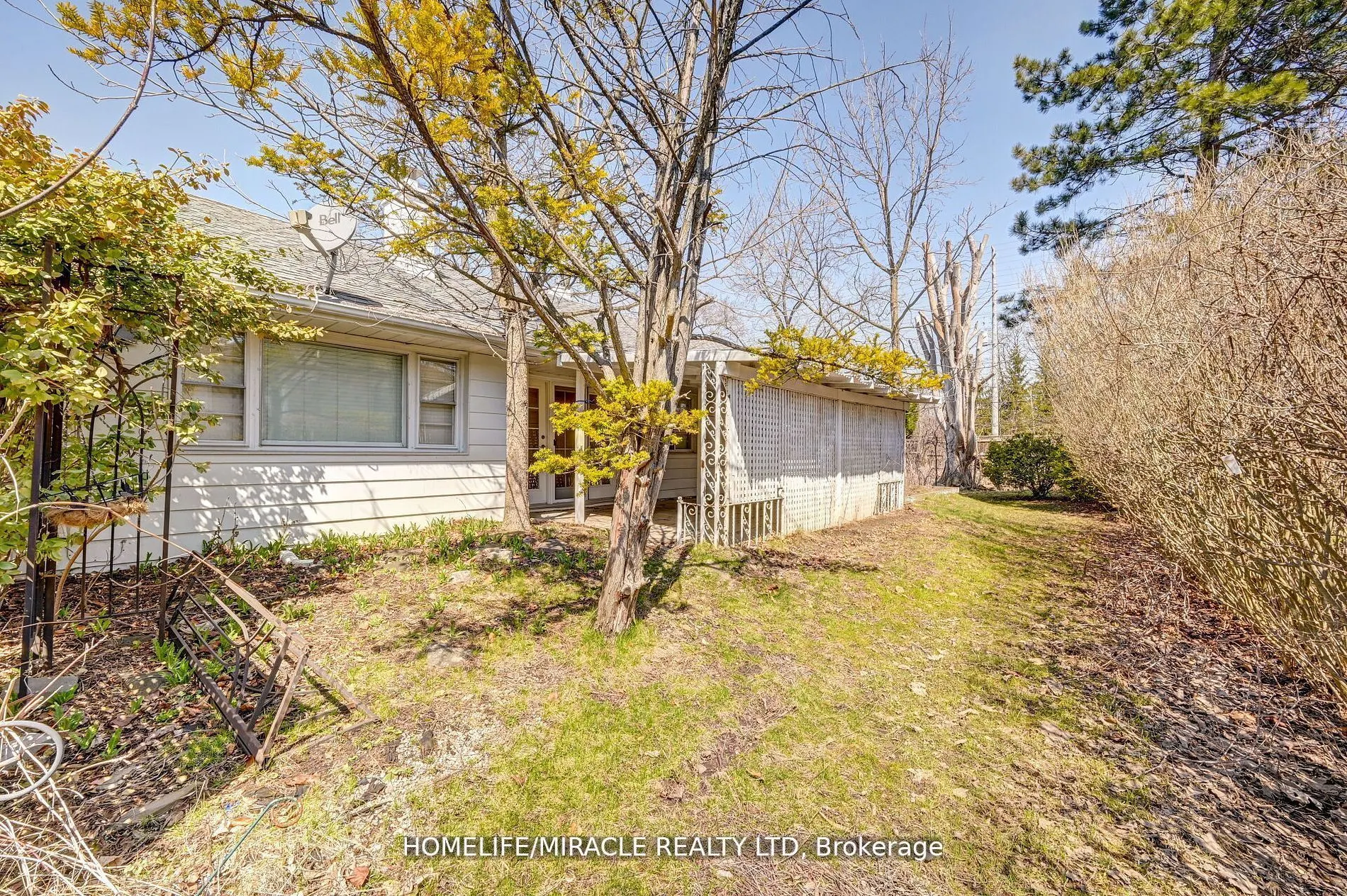 1235 Old River Road