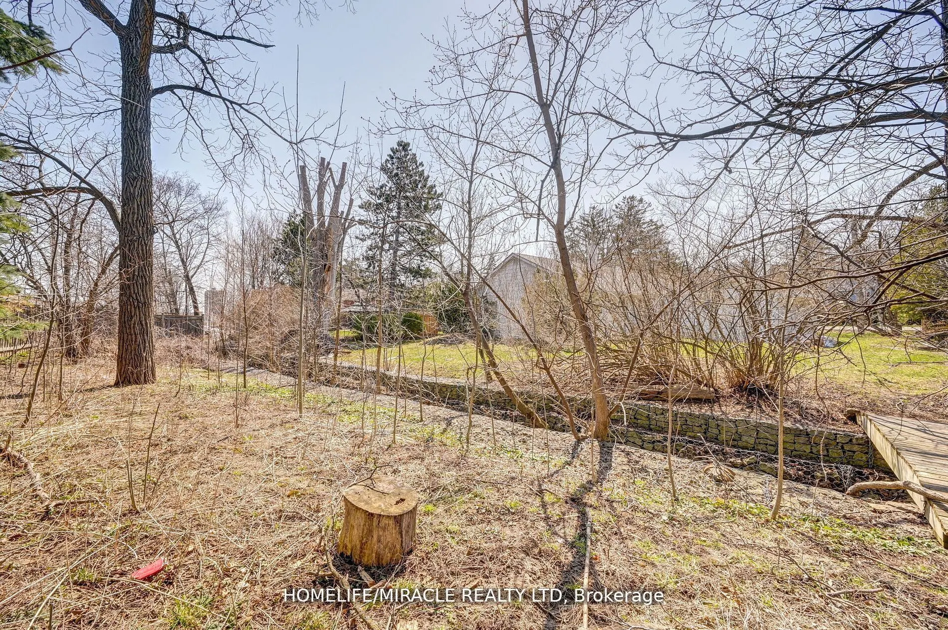 1235 Old River Road
