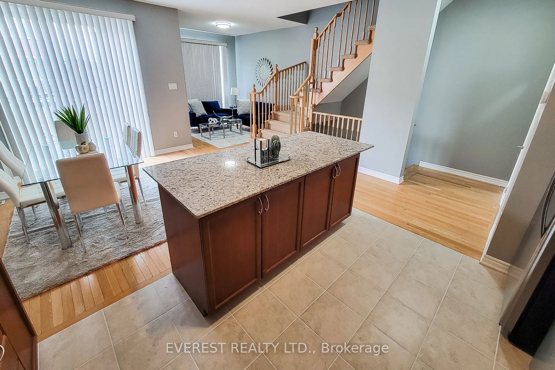 165 Hampshire Way, #80