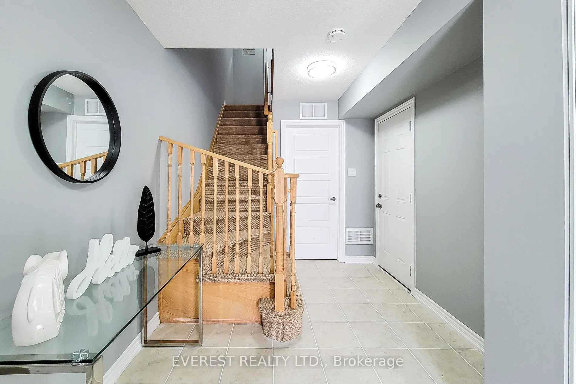 165 Hampshire Way, #80