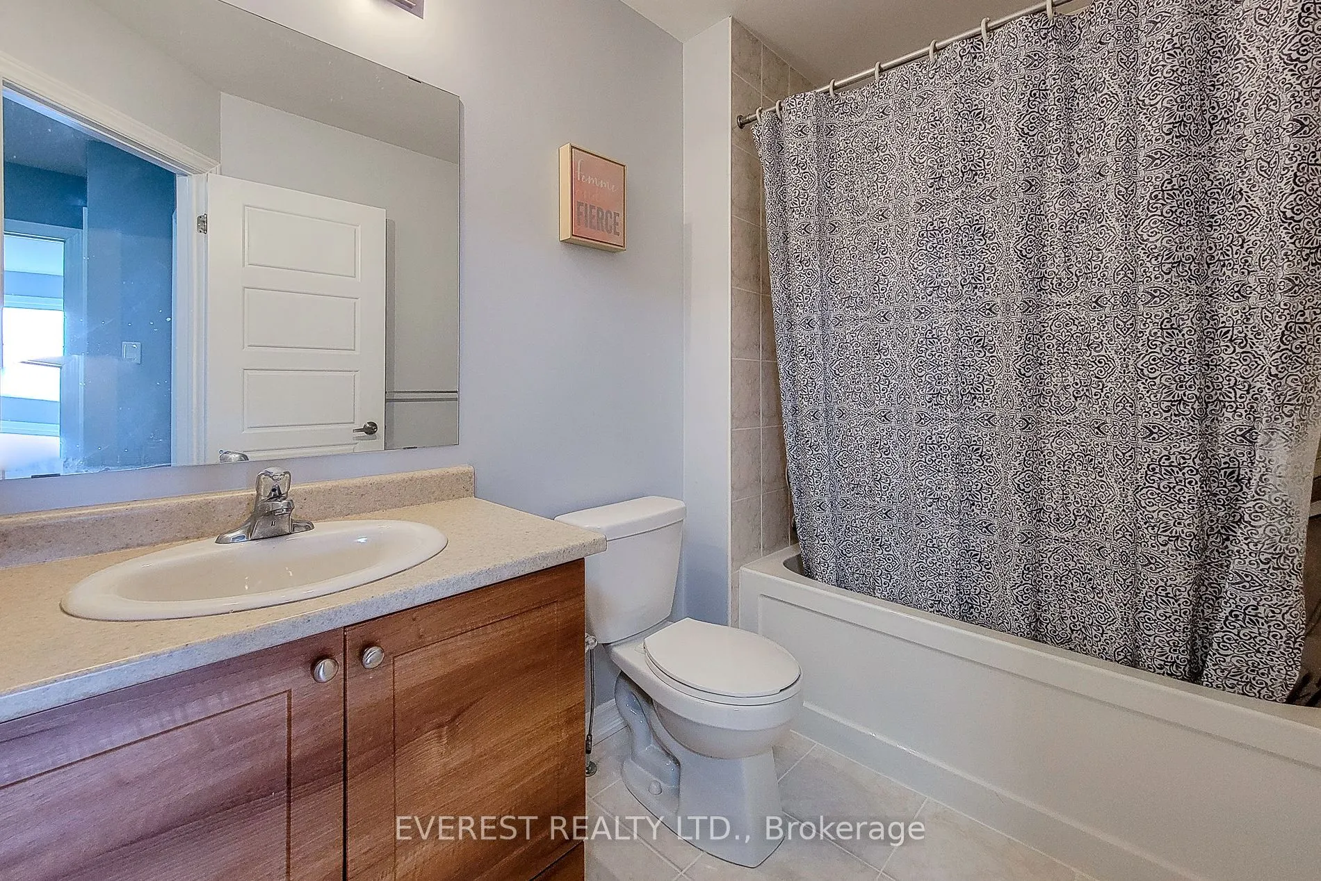 165 Hampshire Way, #80