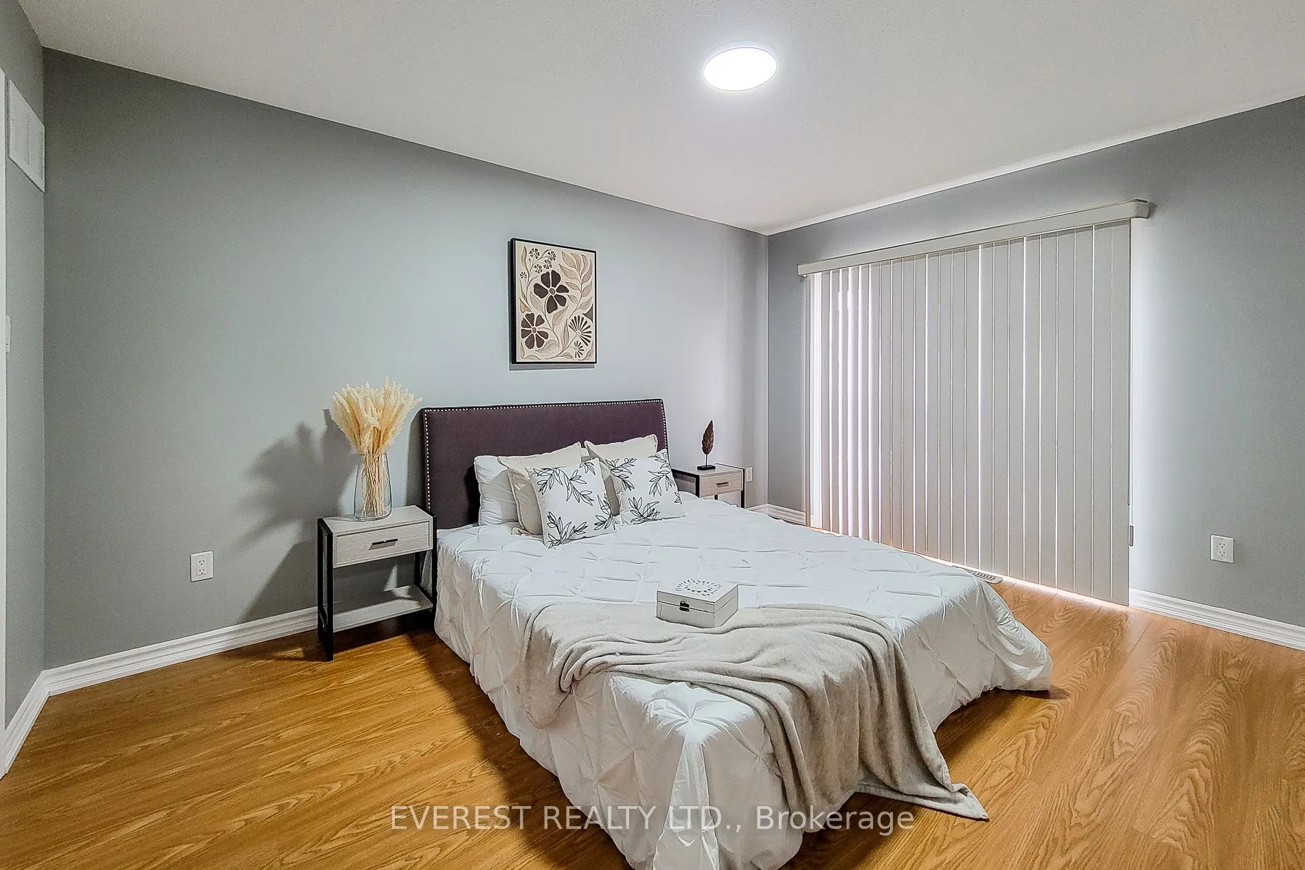 165 Hampshire Way, #80
