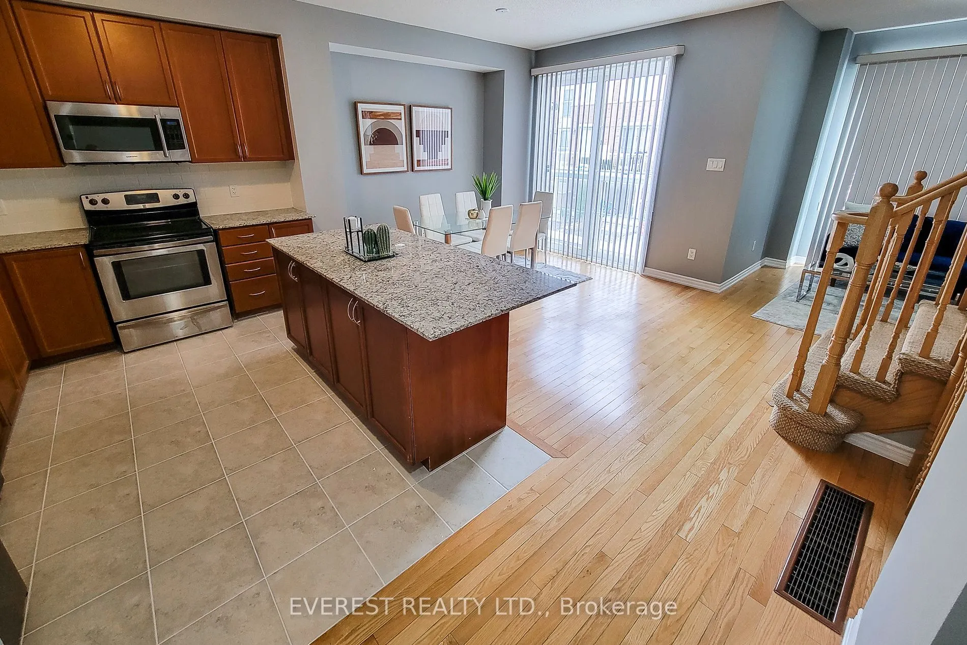 165 Hampshire Way, #80