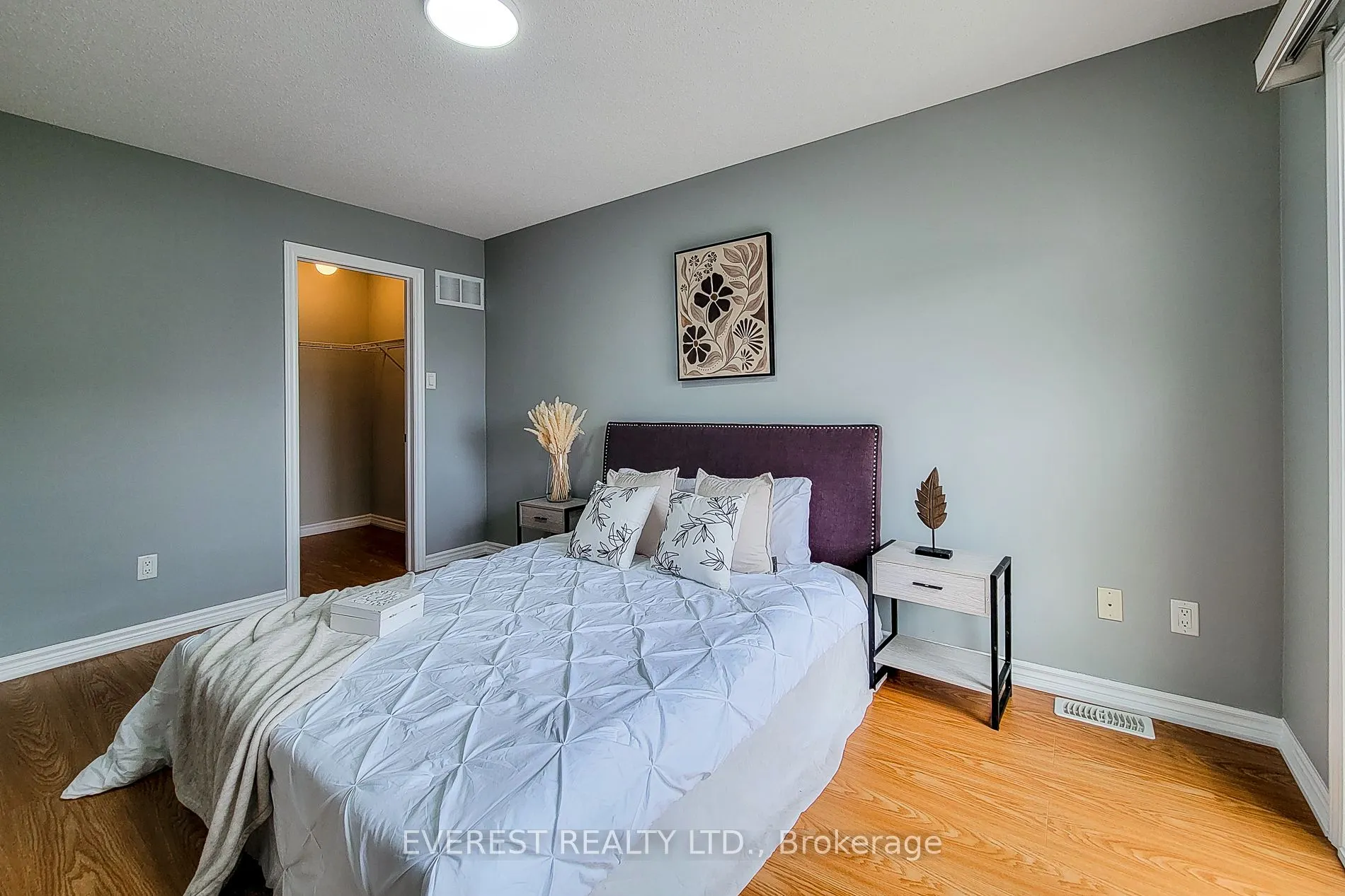 165 Hampshire Way, #80