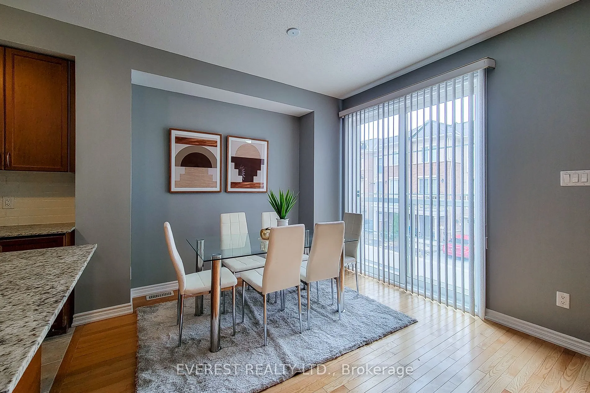 165 Hampshire Way, #80