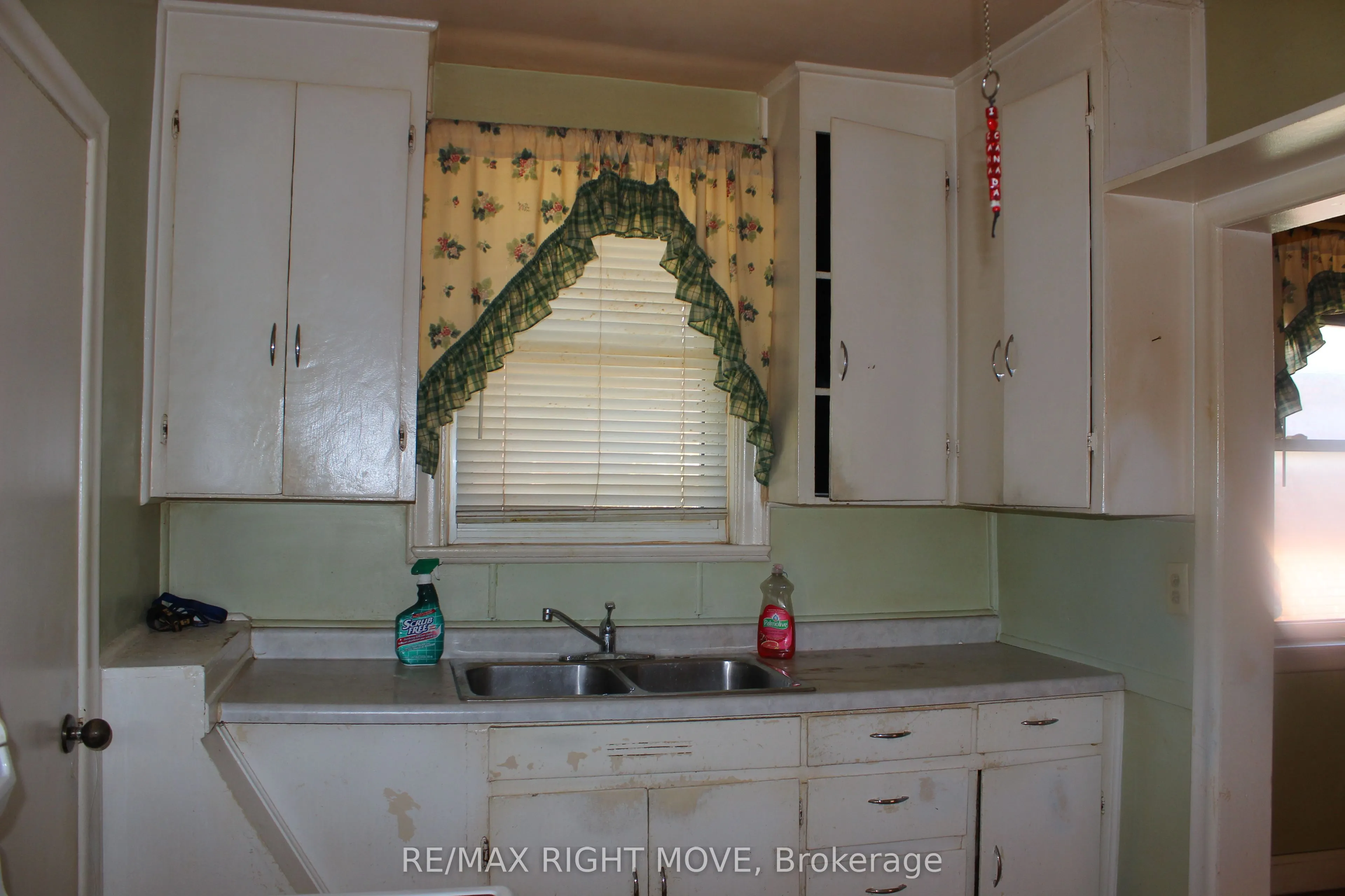 24 Silvercrest Avenue