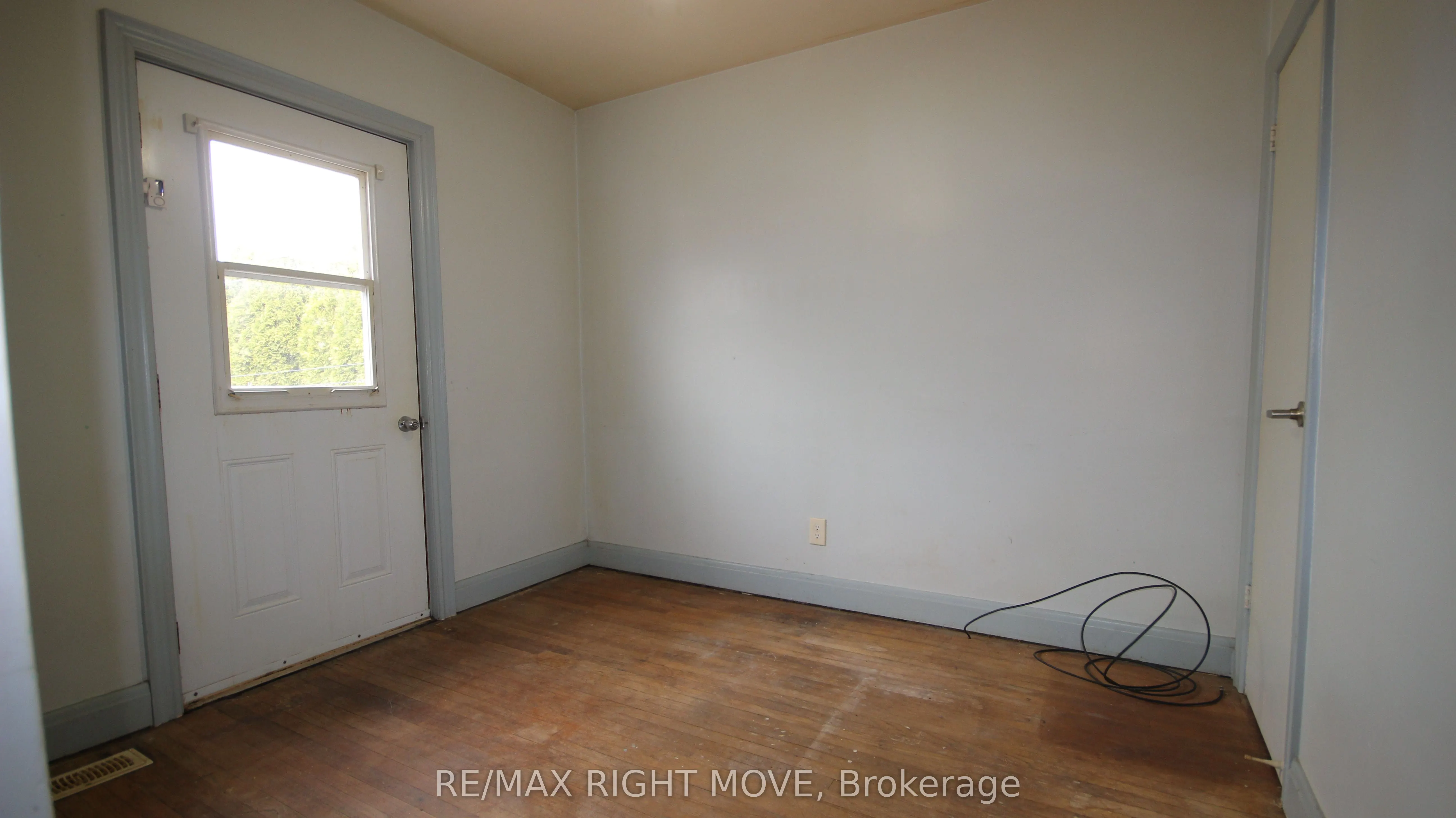 24 Silvercrest Avenue