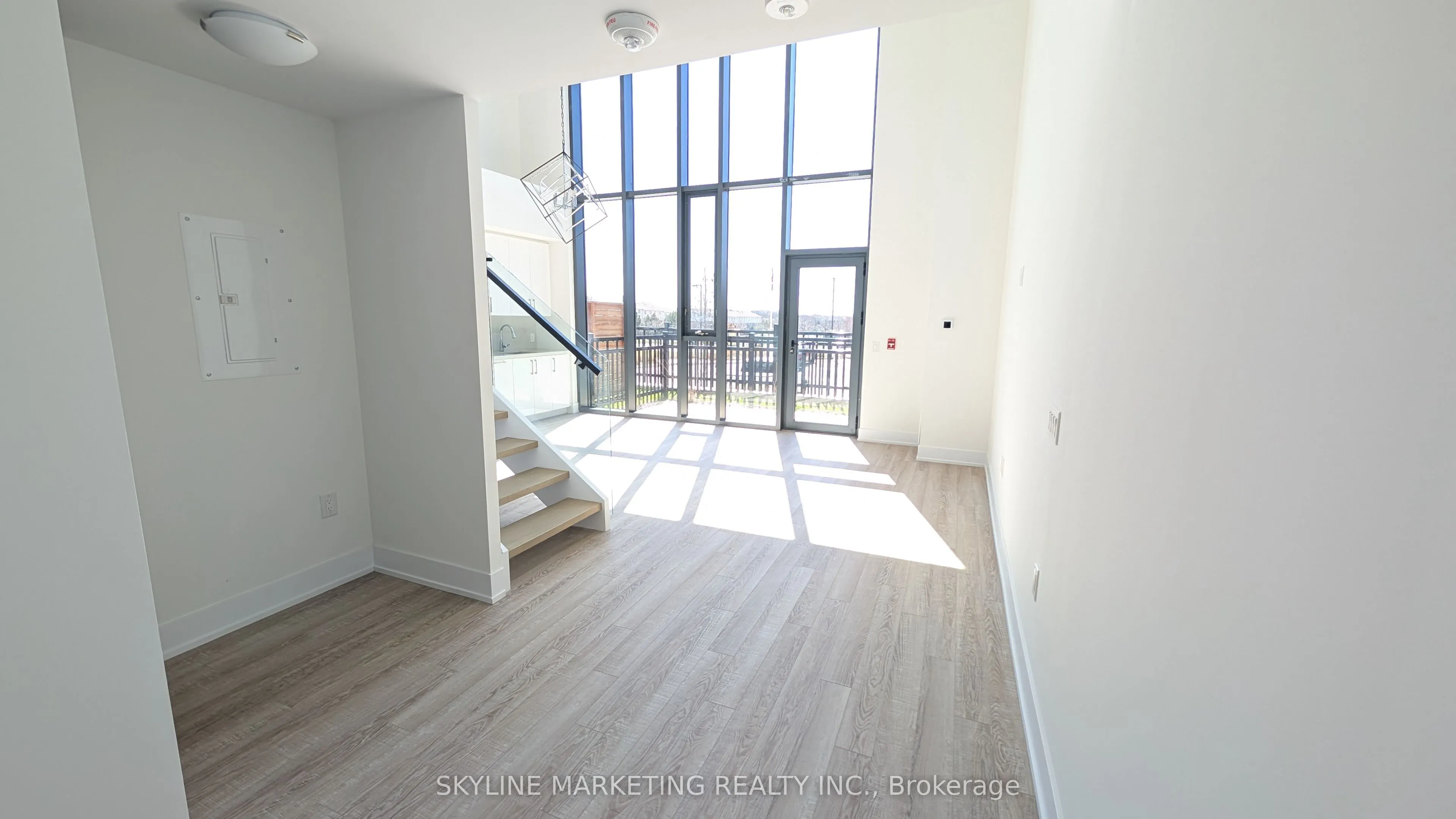 2450 Old Bronte Road, #102