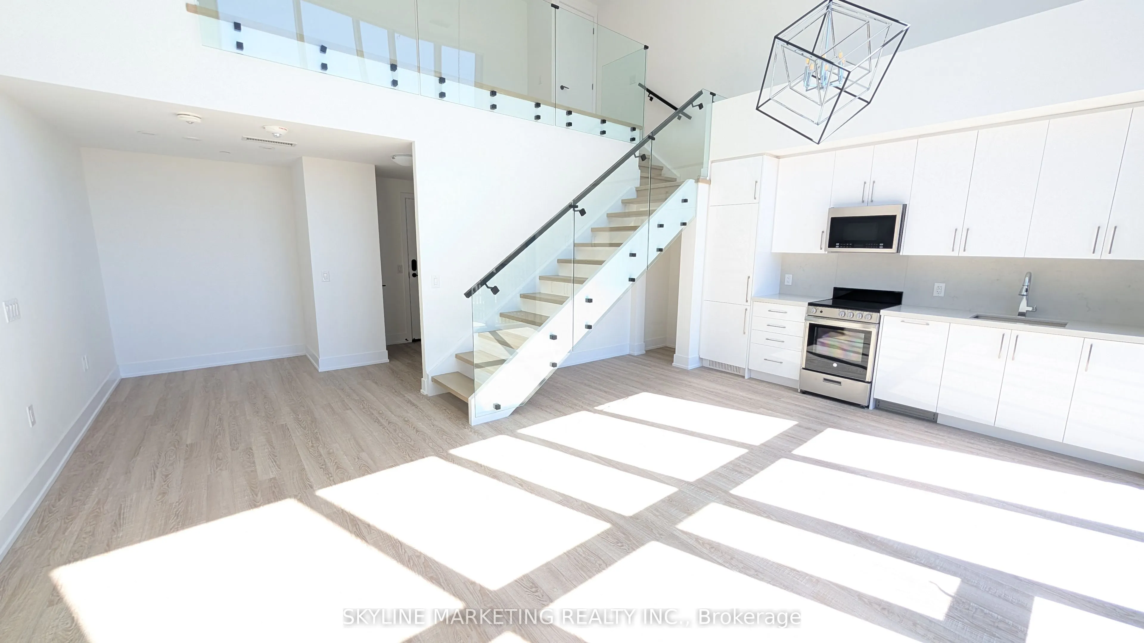 2450 Old Bronte Road, #102