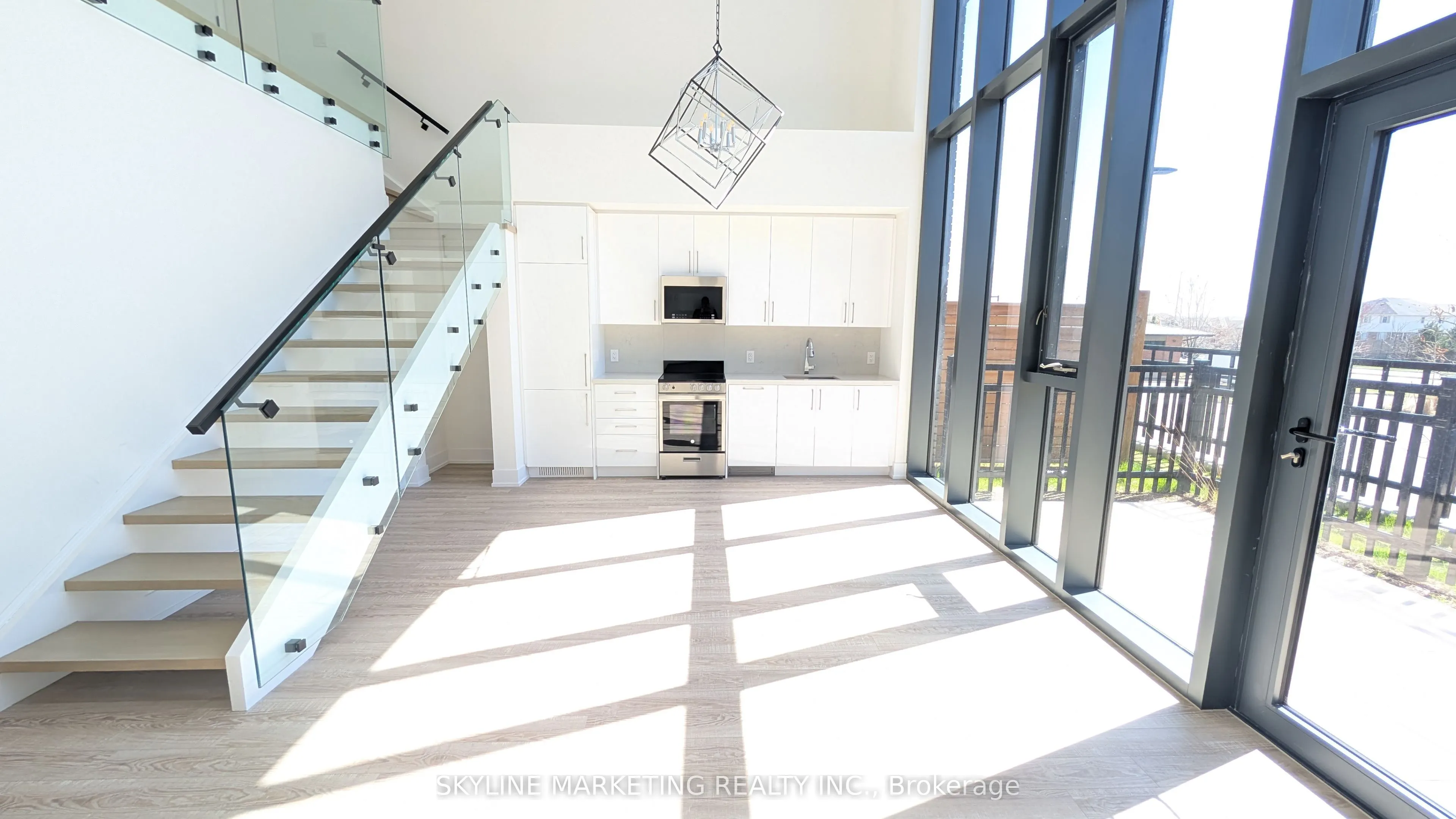2450 Old Bronte Road, #102
