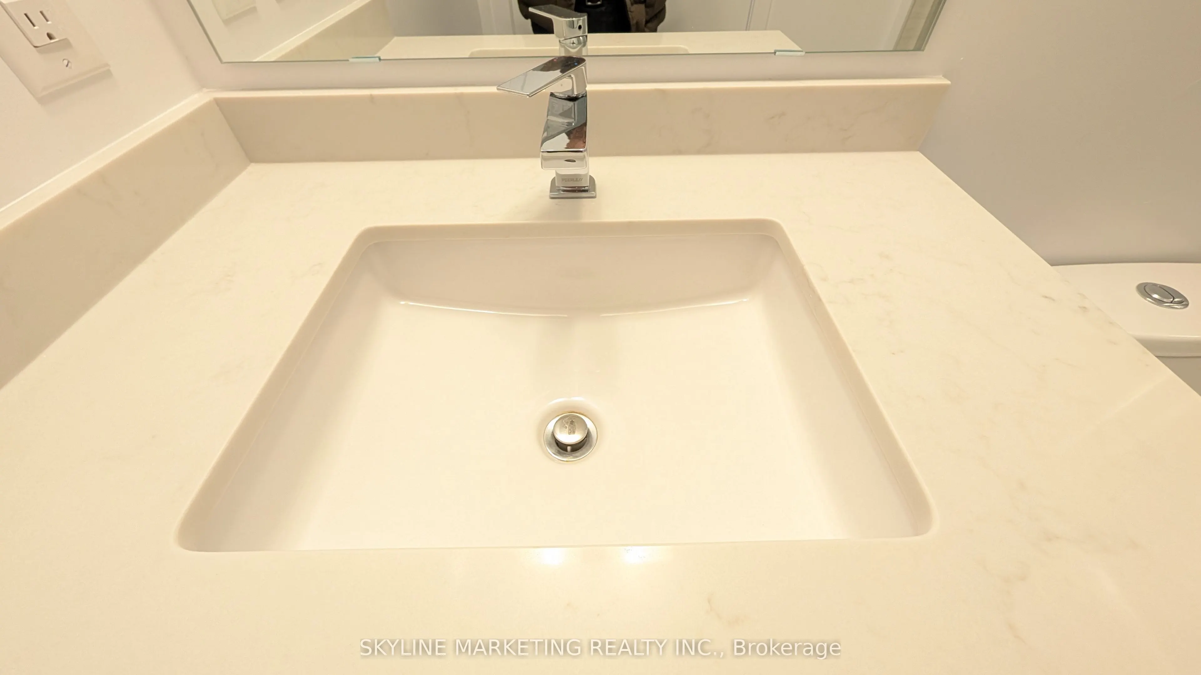 2450 Old Bronte Road, #102