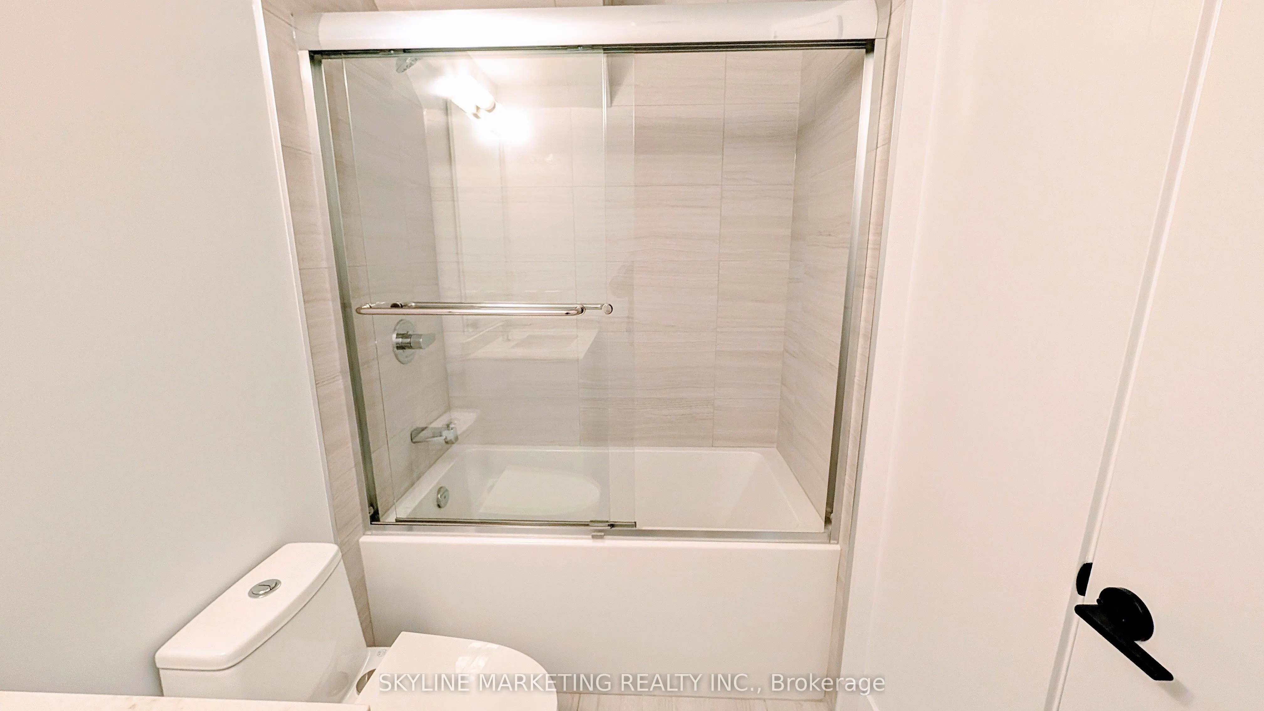 2450 Old Bronte Road, #102