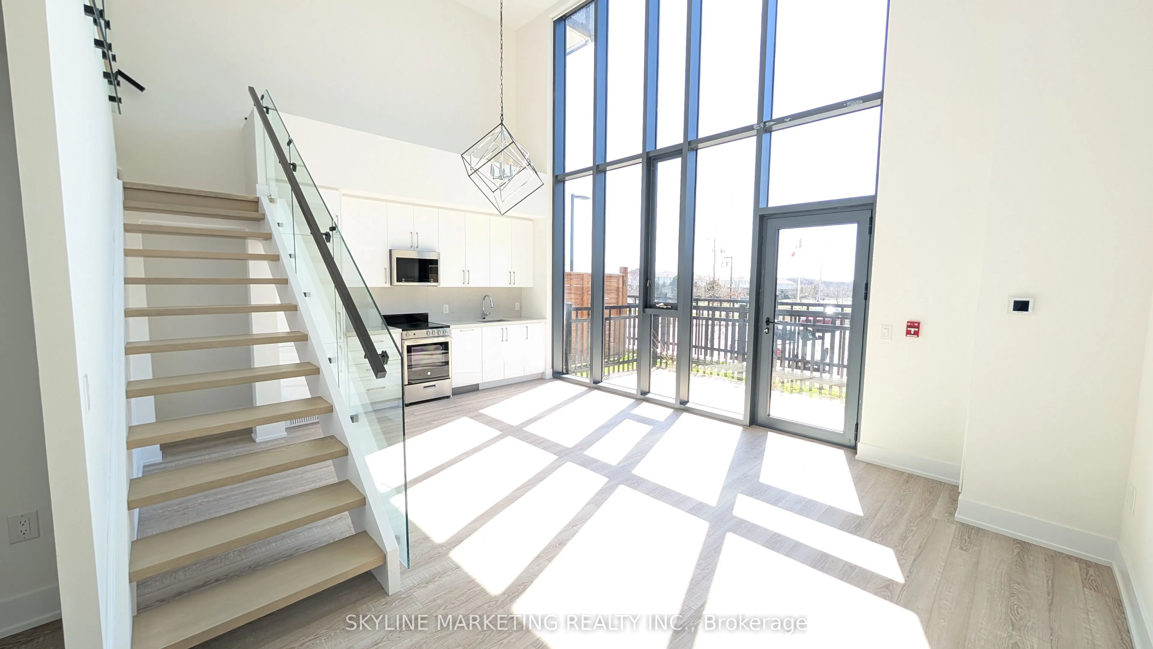 2450 Old Bronte Road, #102