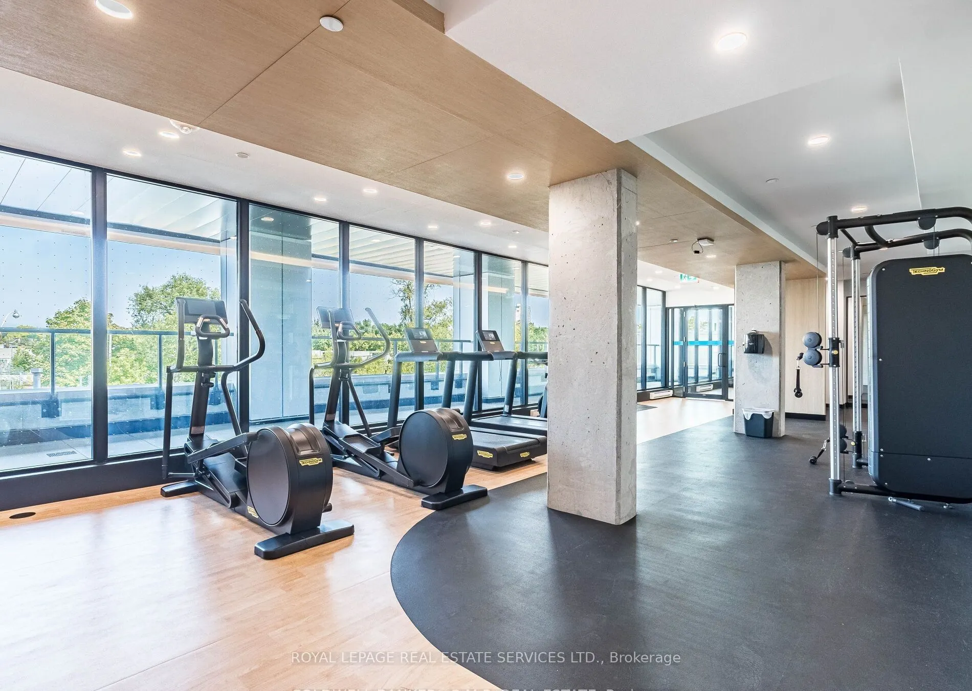 2720 Dundas Street W, #302