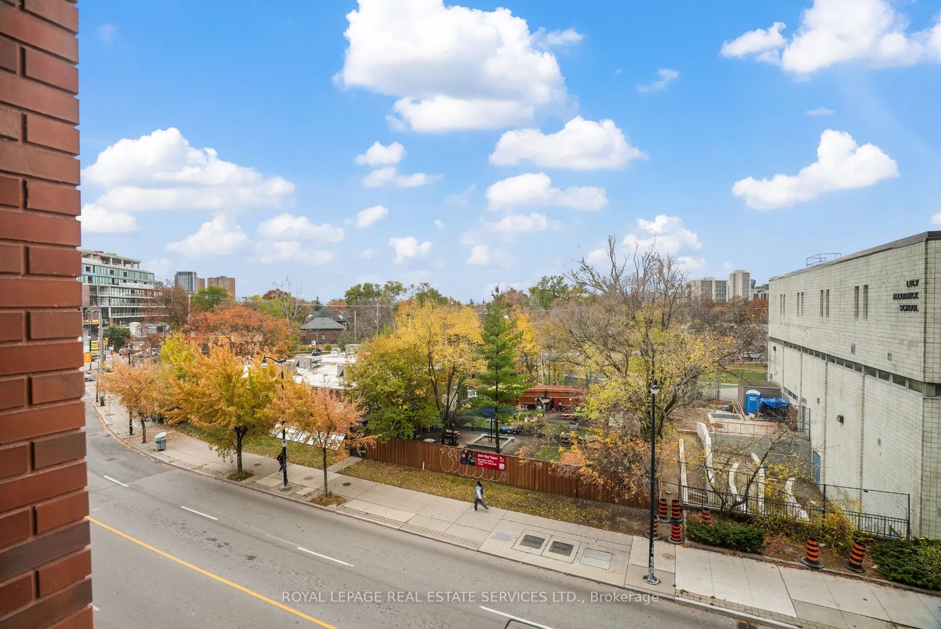 2720 Dundas Street W, #302