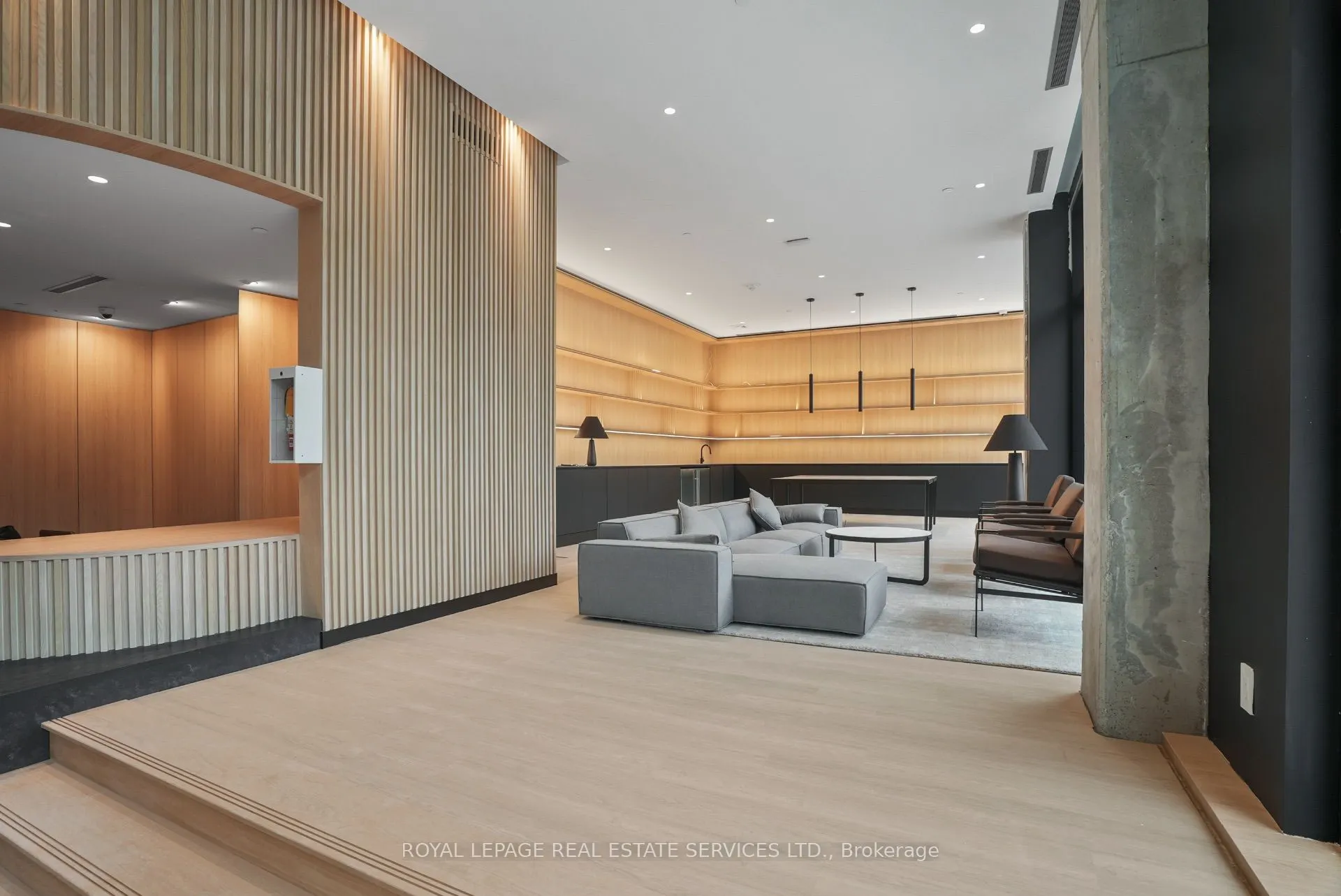 2720 Dundas Street W, #302