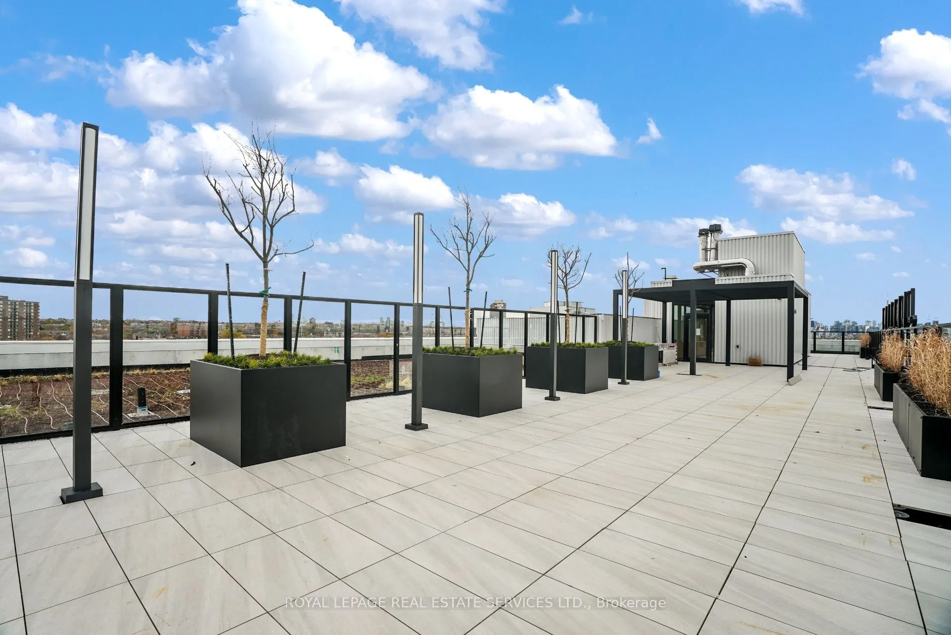 2720 Dundas Street W, #302