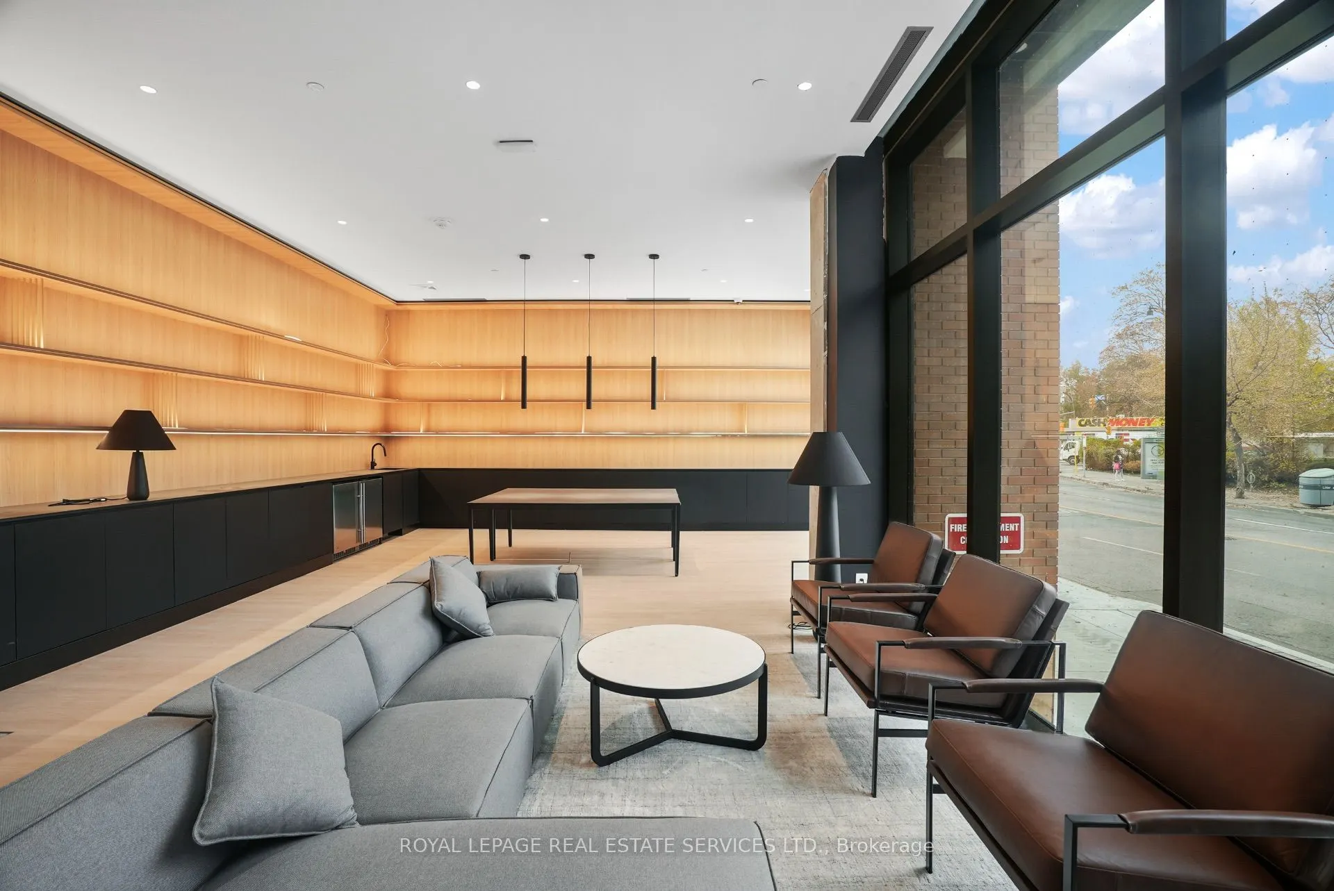 2720 Dundas Street W, #302