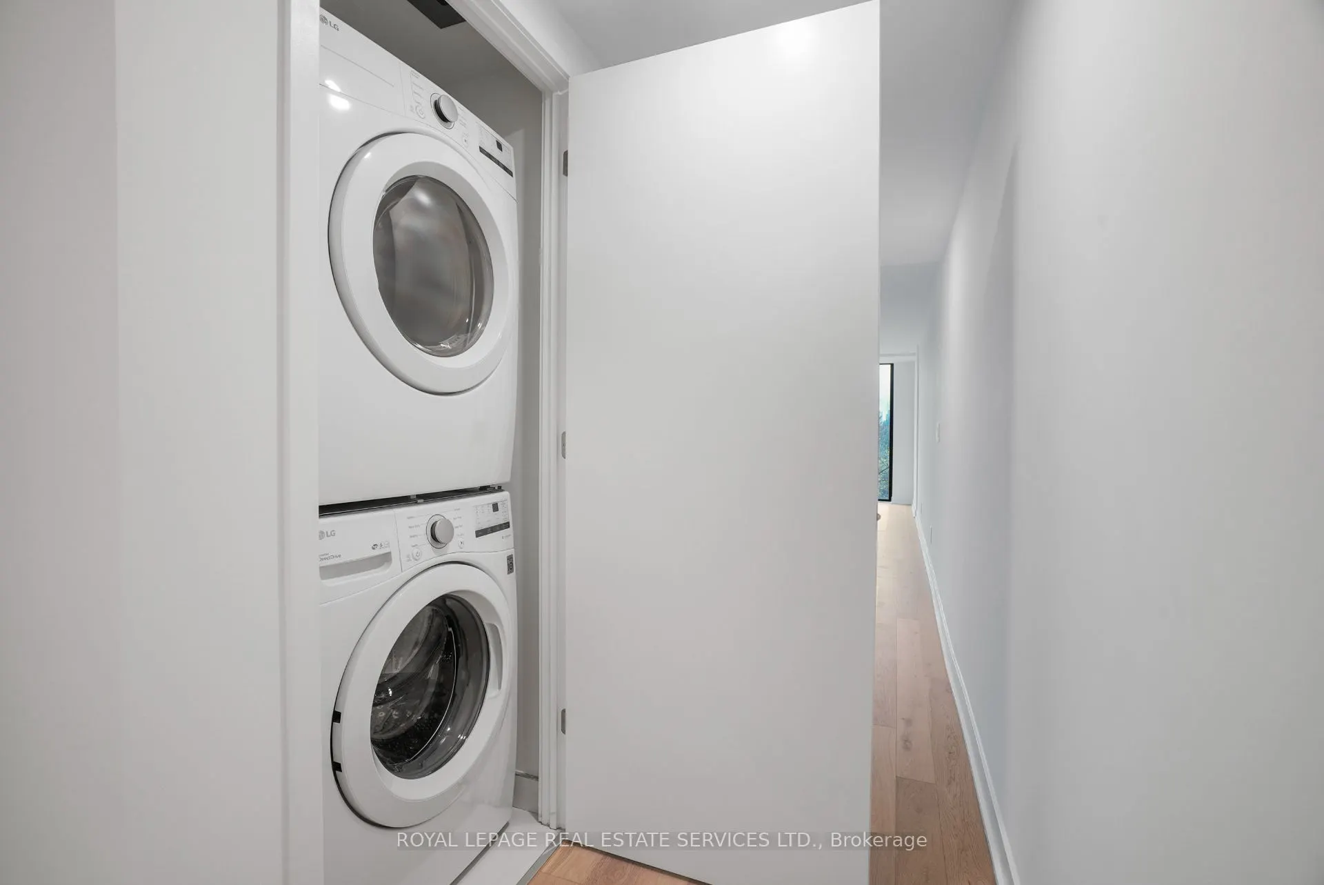 2720 Dundas Street W, #302