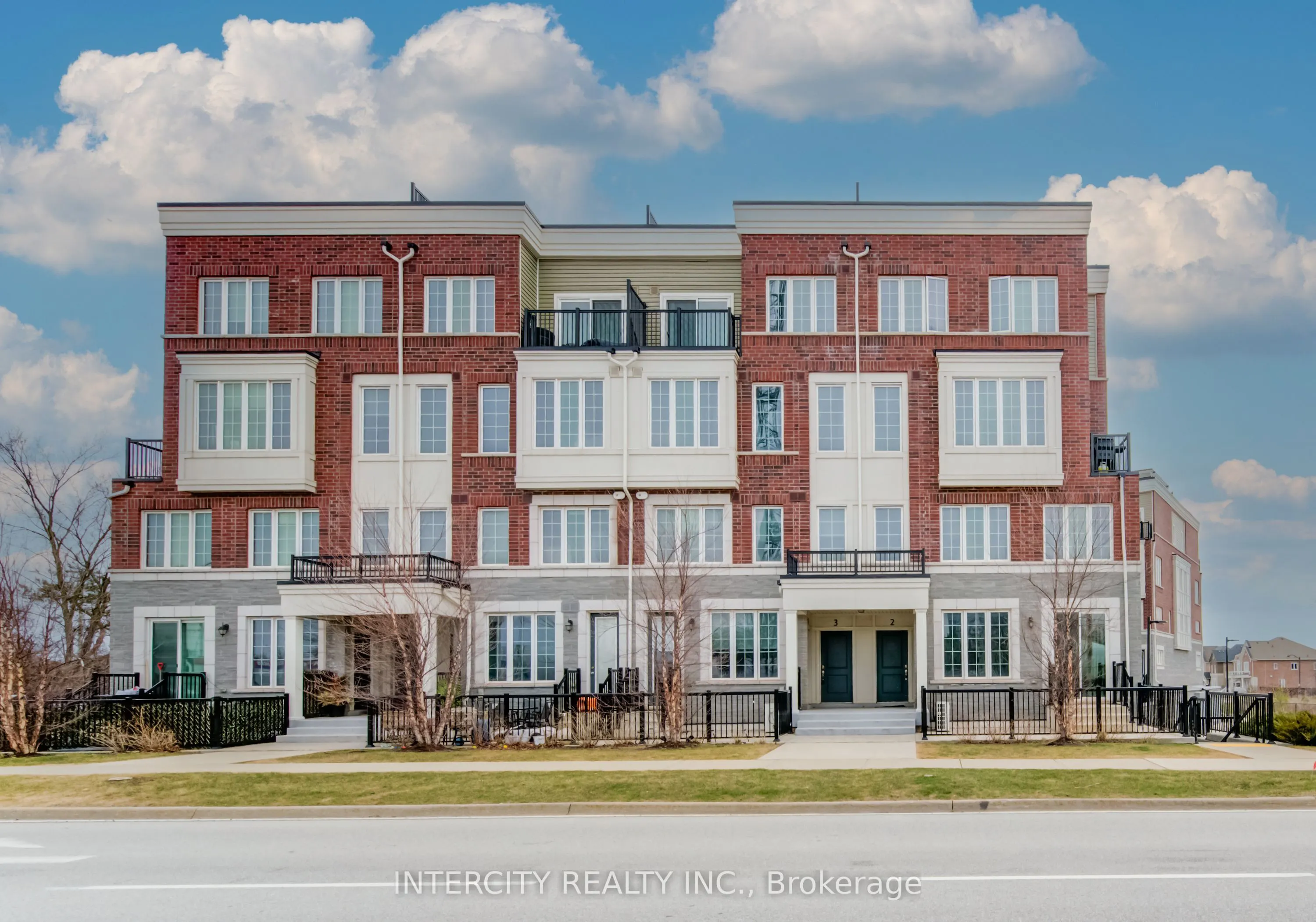 2205 LILLYKIN Street #4