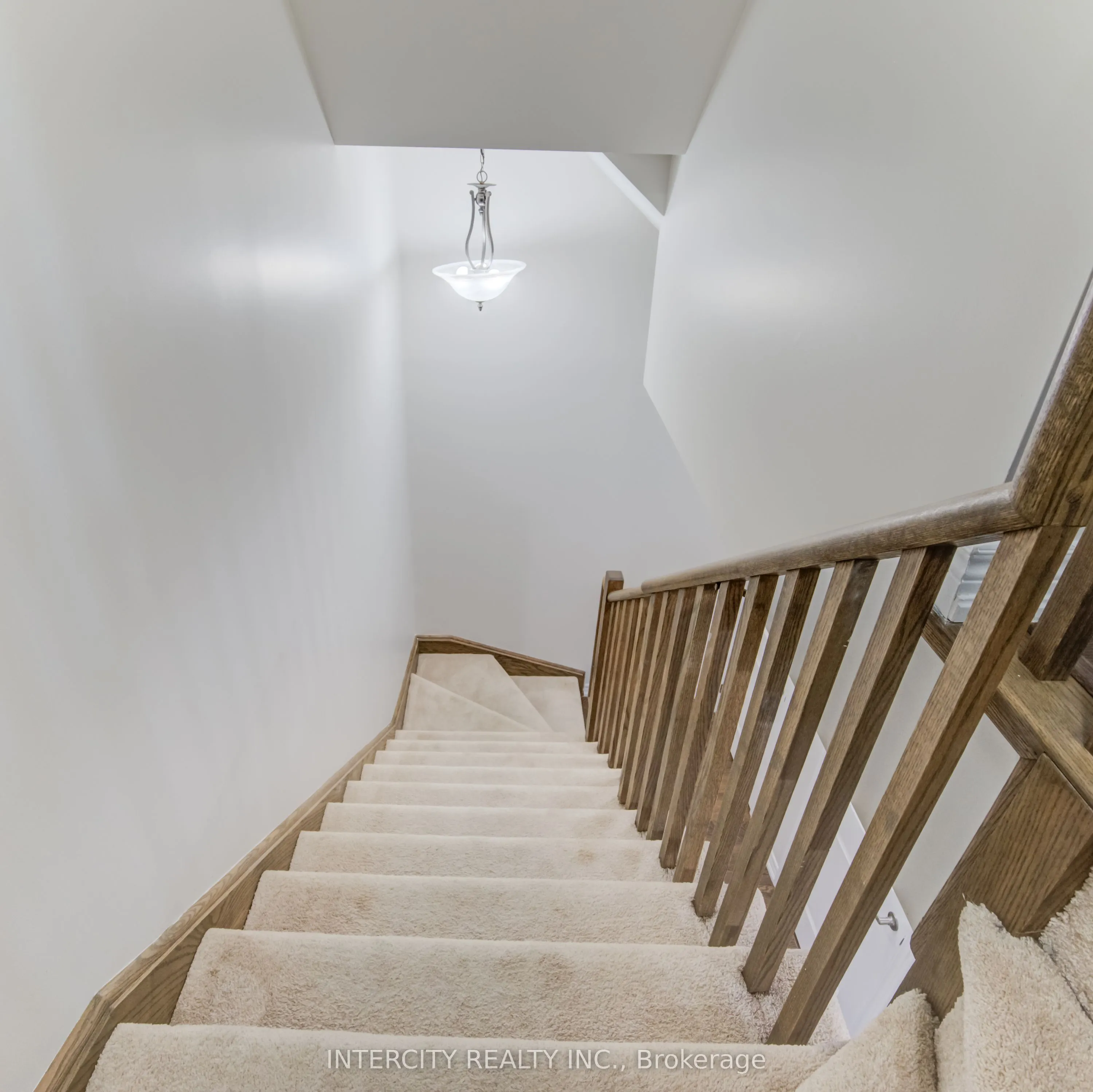 2205 LILLYKIN Street #4