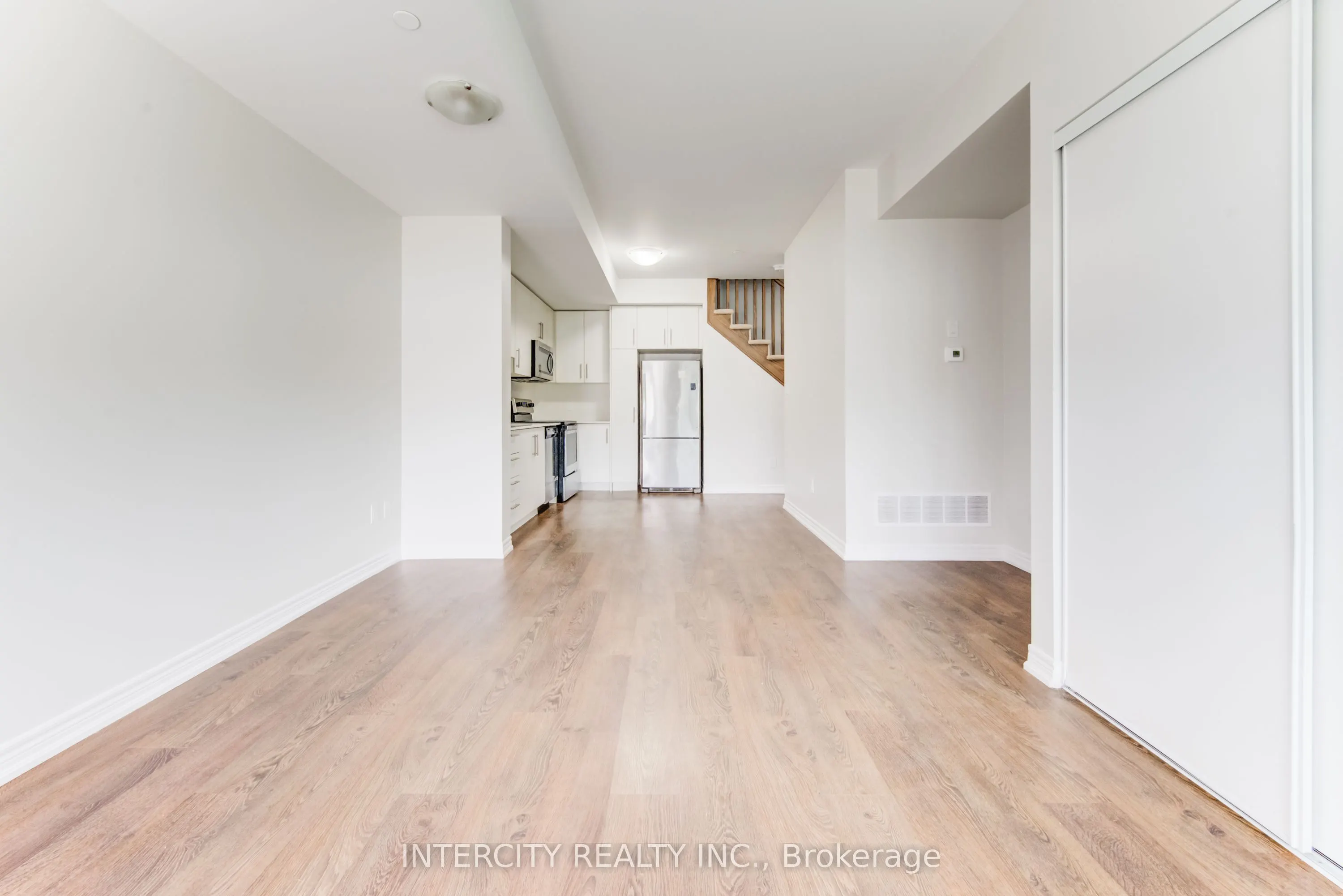 2205 LILLYKIN Street #4