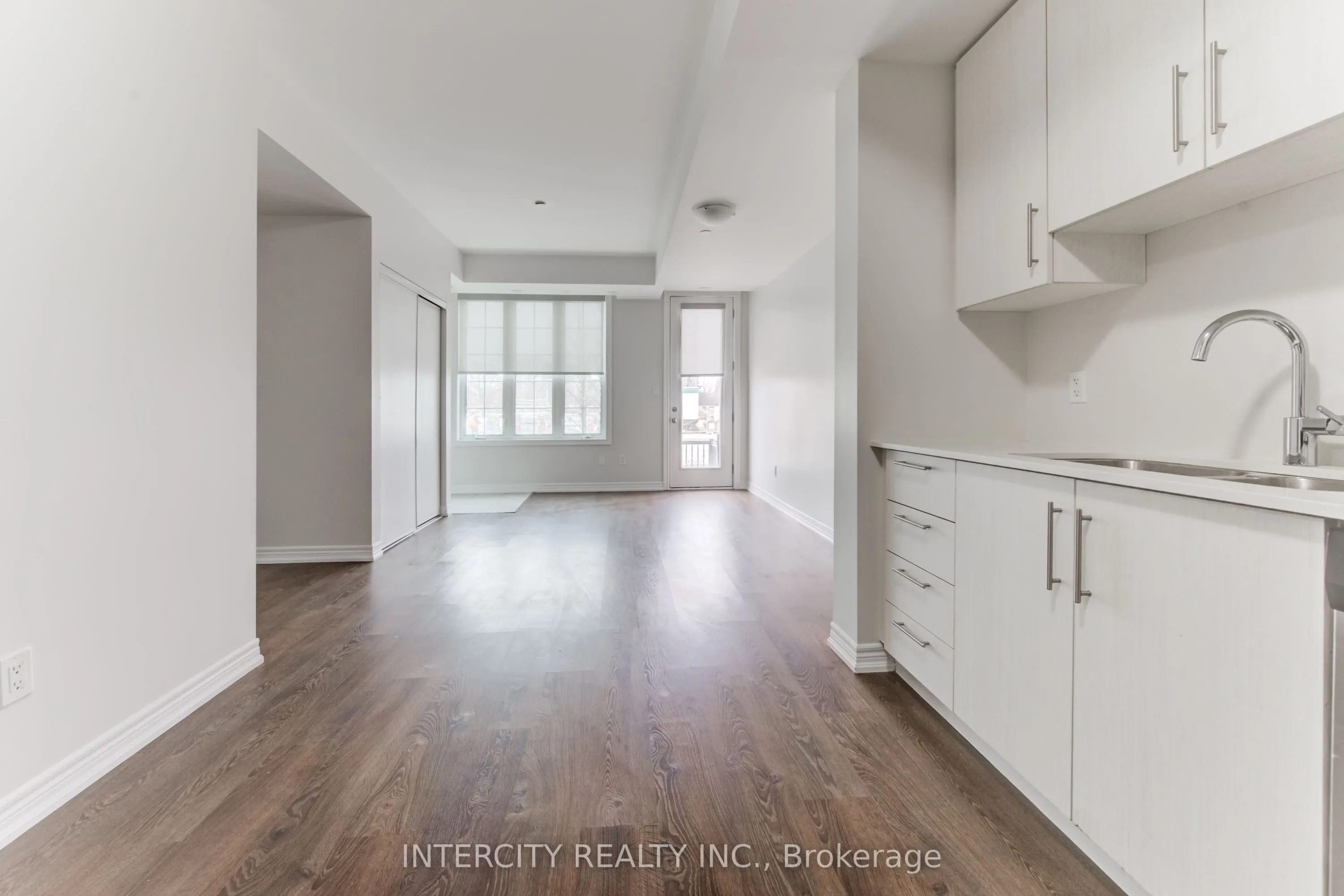 2205 LILLYKIN Street #4