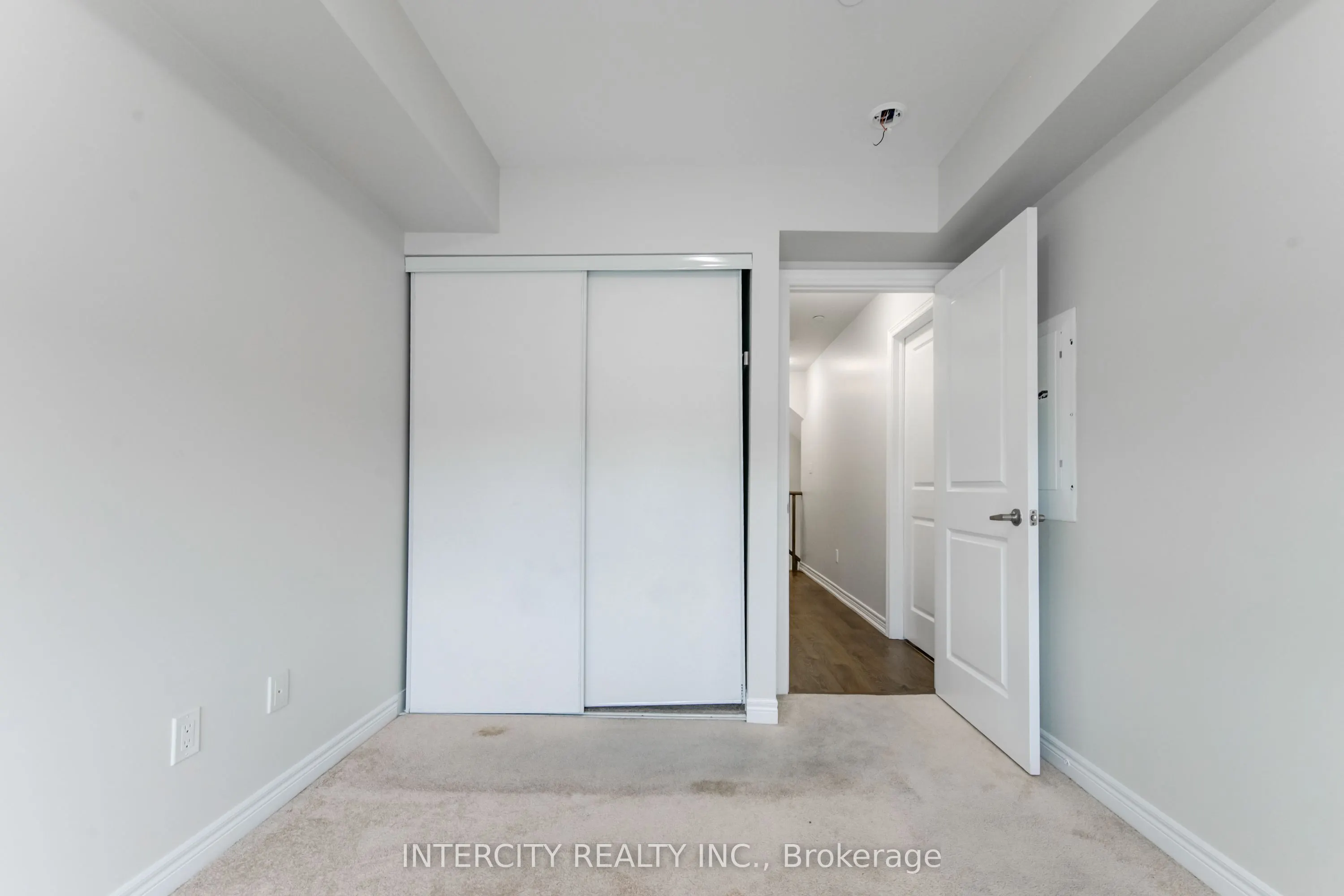 2205 LILLYKIN Street #4