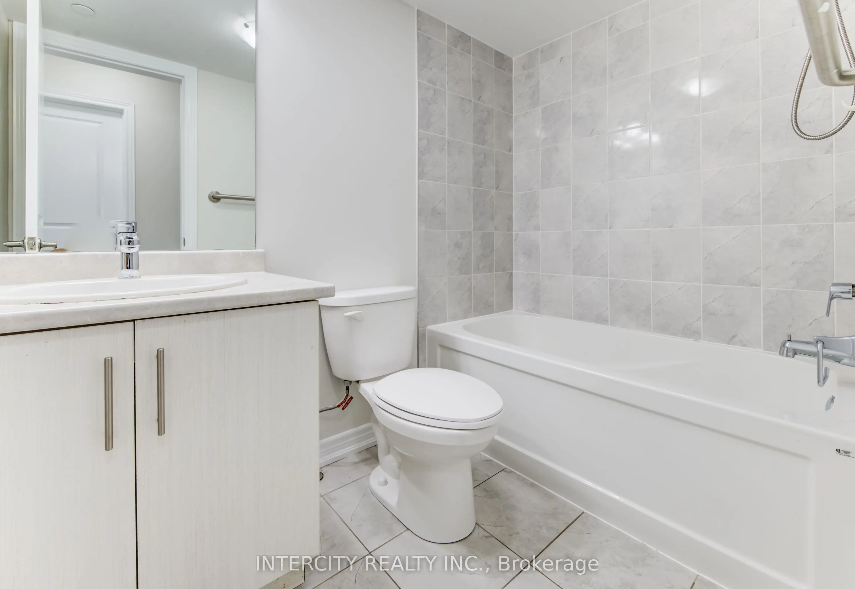 2205 LILLYKIN Street #4