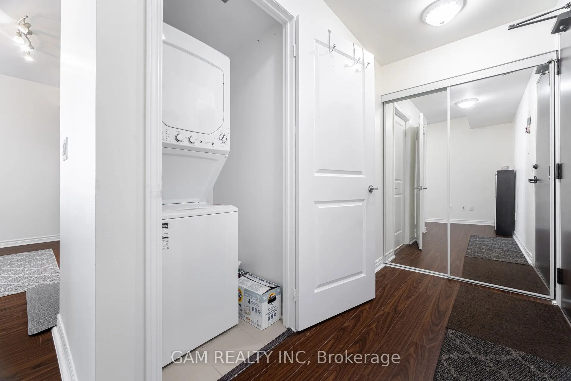 385 Prince Of Wales Drive, #1102