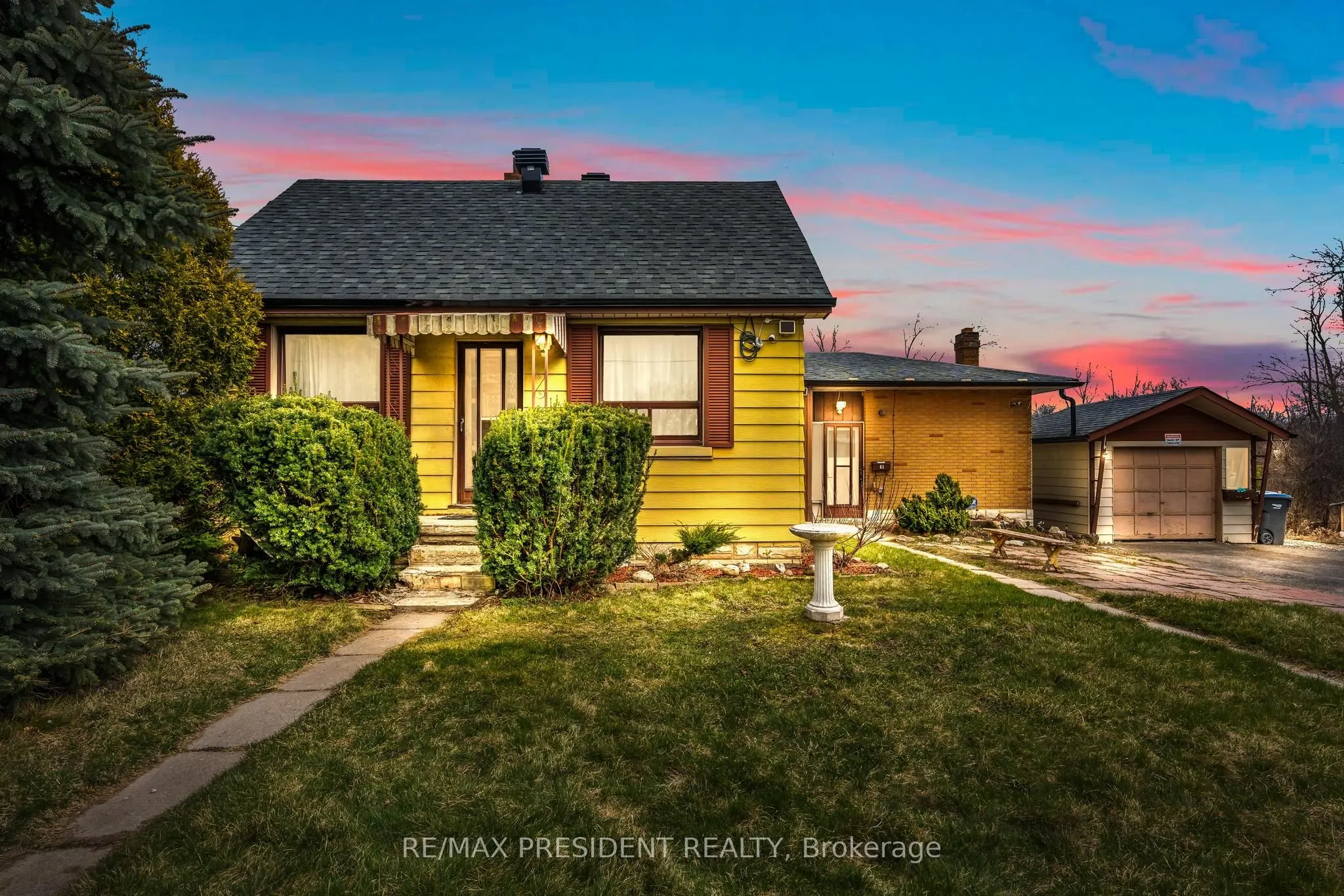 61 Royce Avenue