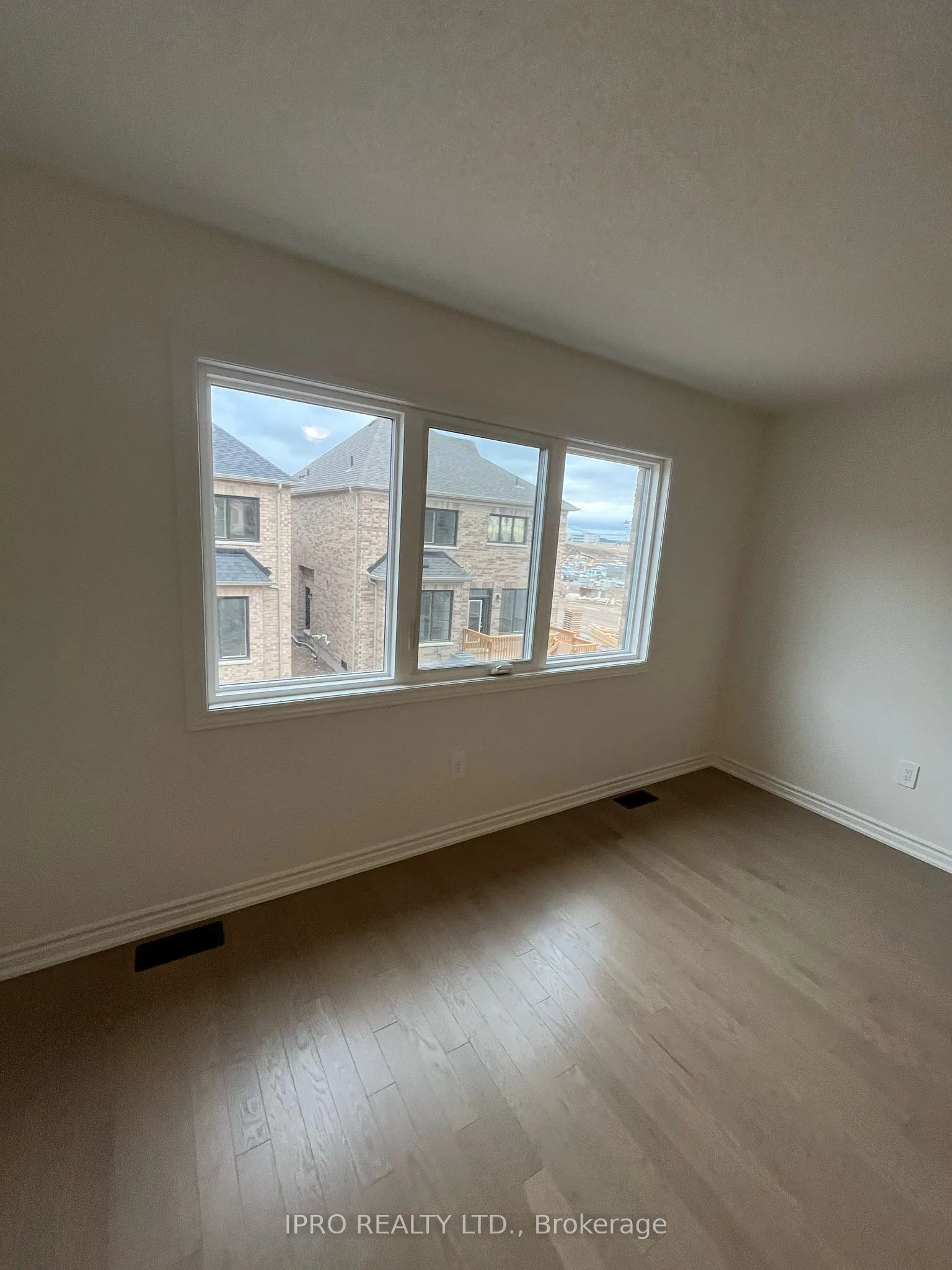 1544 Buttercup Court
