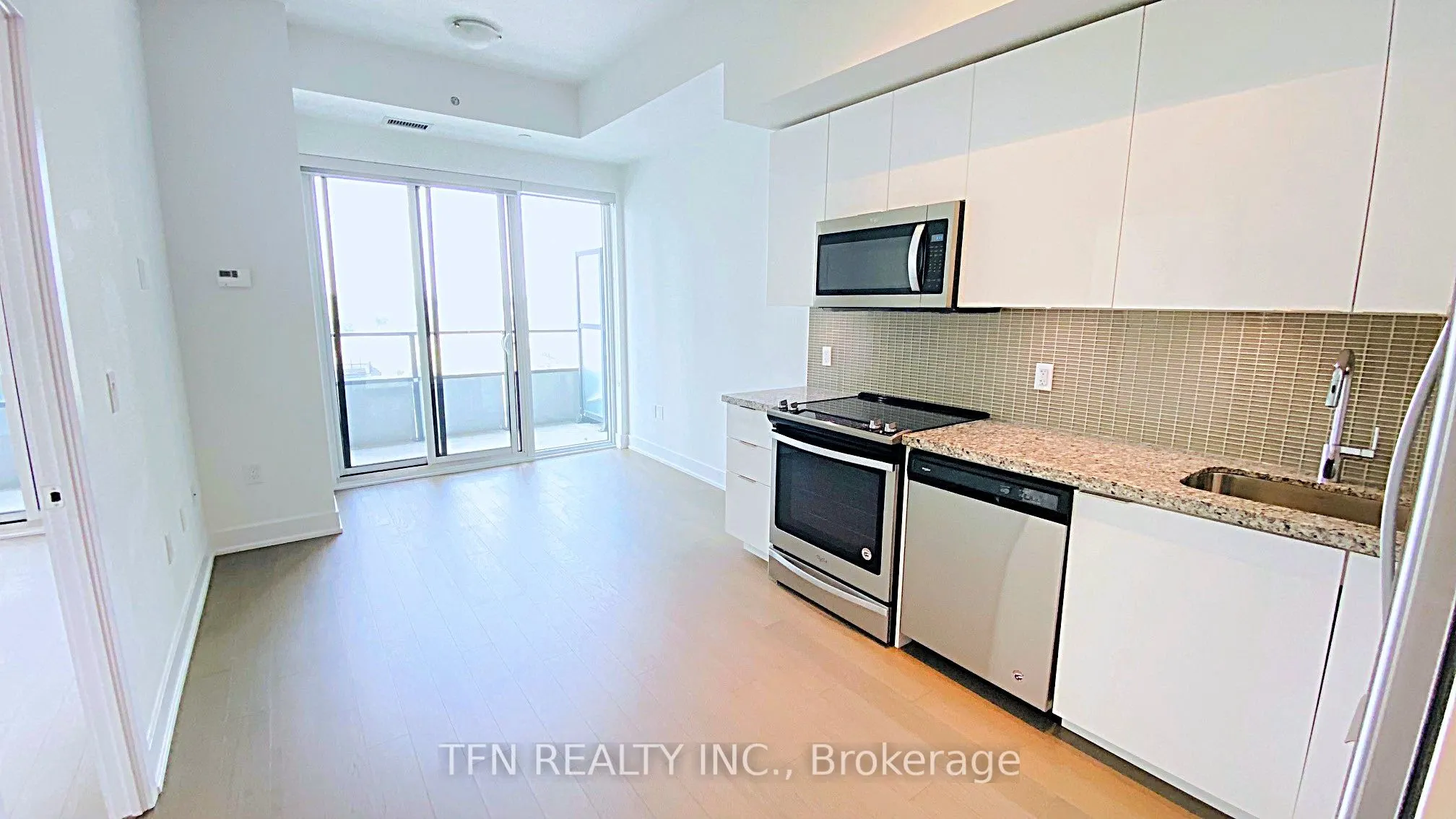 20 Shore Breeze Drive, #903