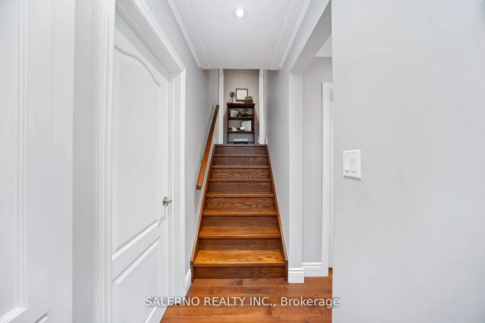 20 Cedarcrest Drive