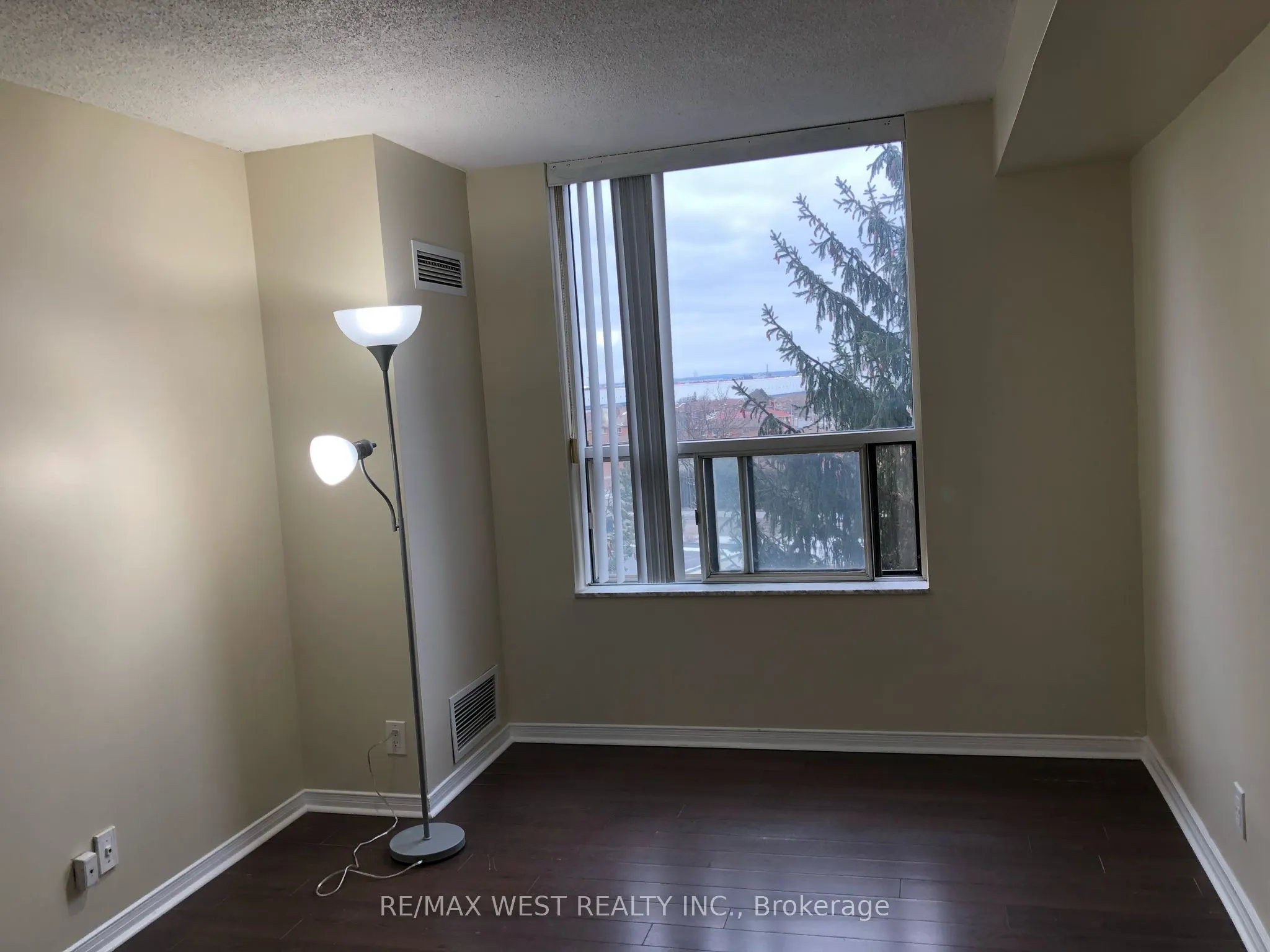6 Humberline Drive #524