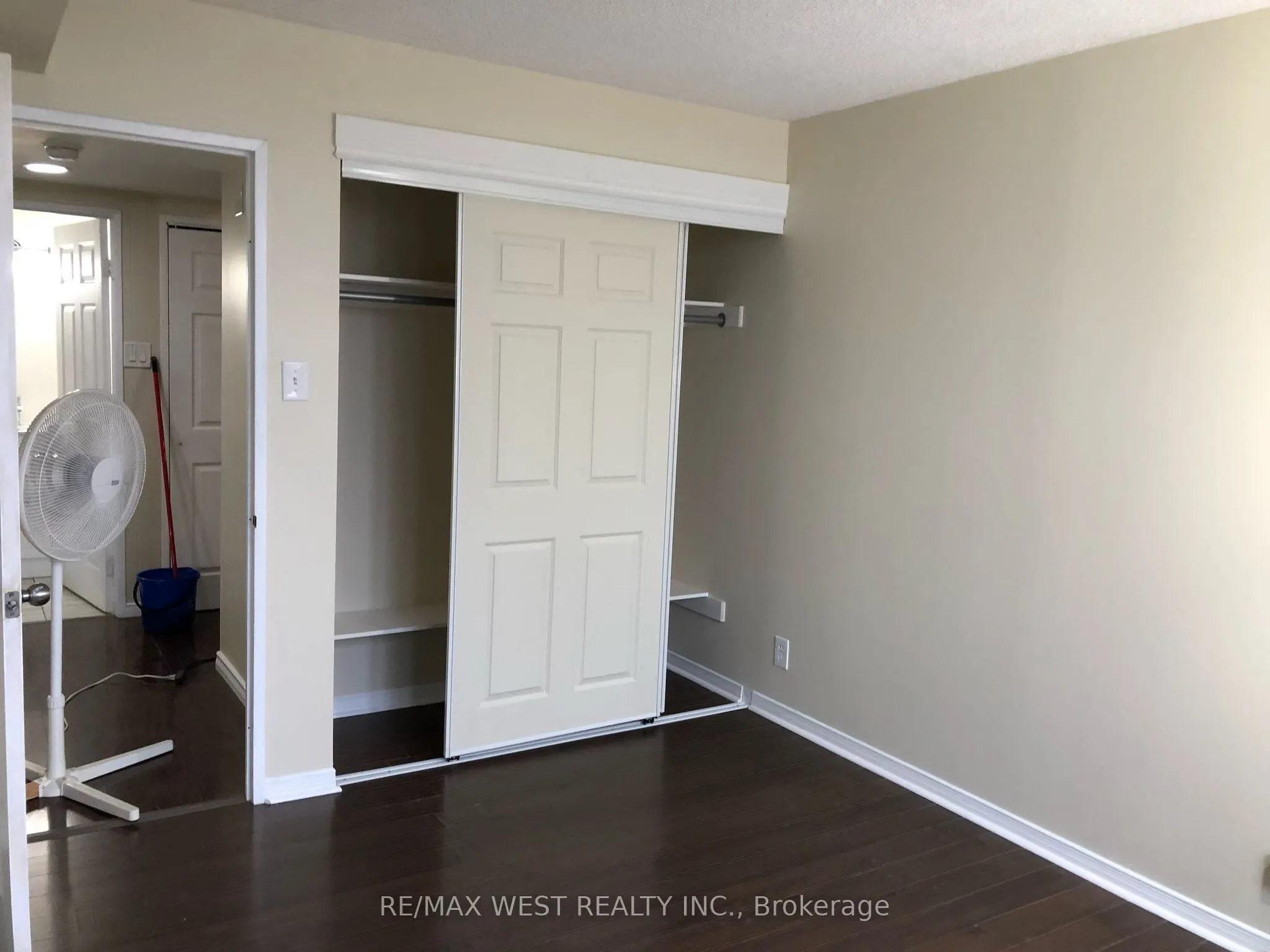 6 Humberline Drive #524