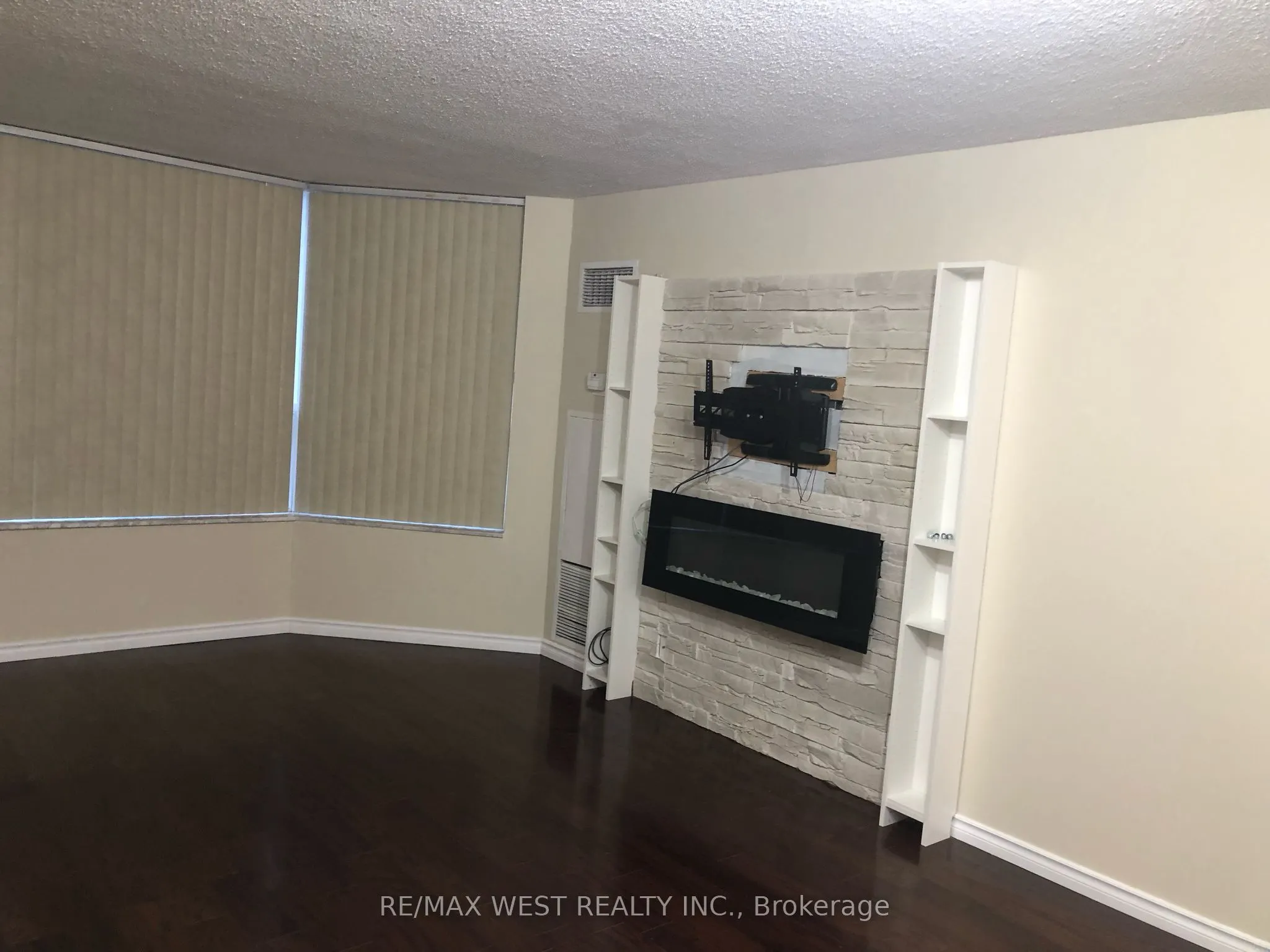 6 Humberline Drive #524