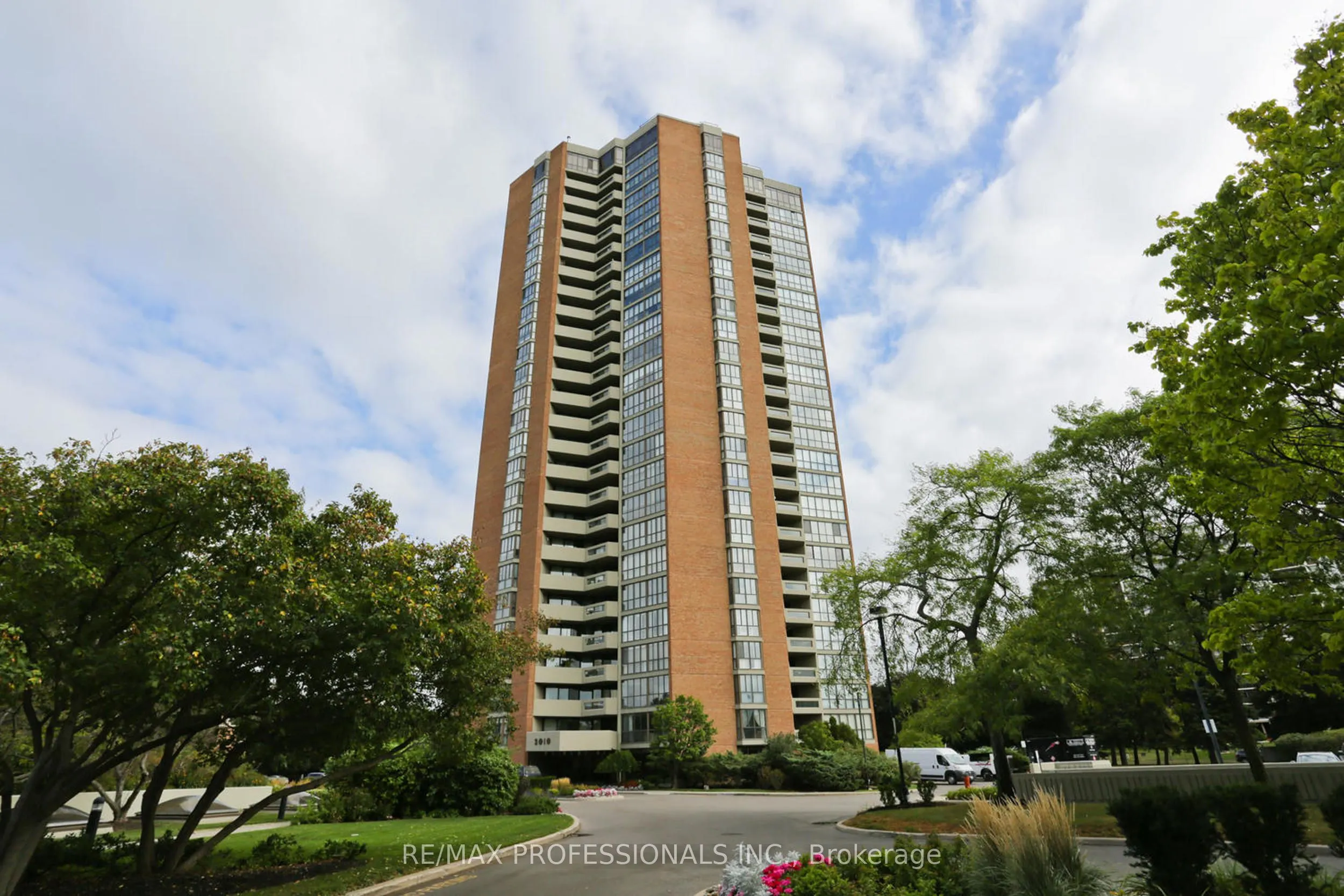 2010 Islington Avenue, #PH03