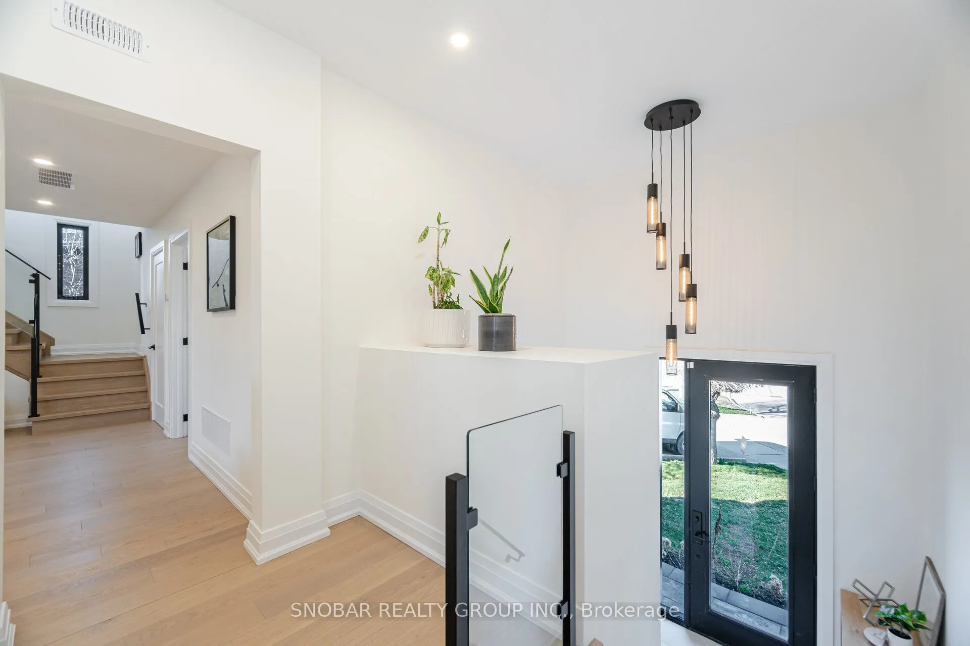 720 Hillman Crescent